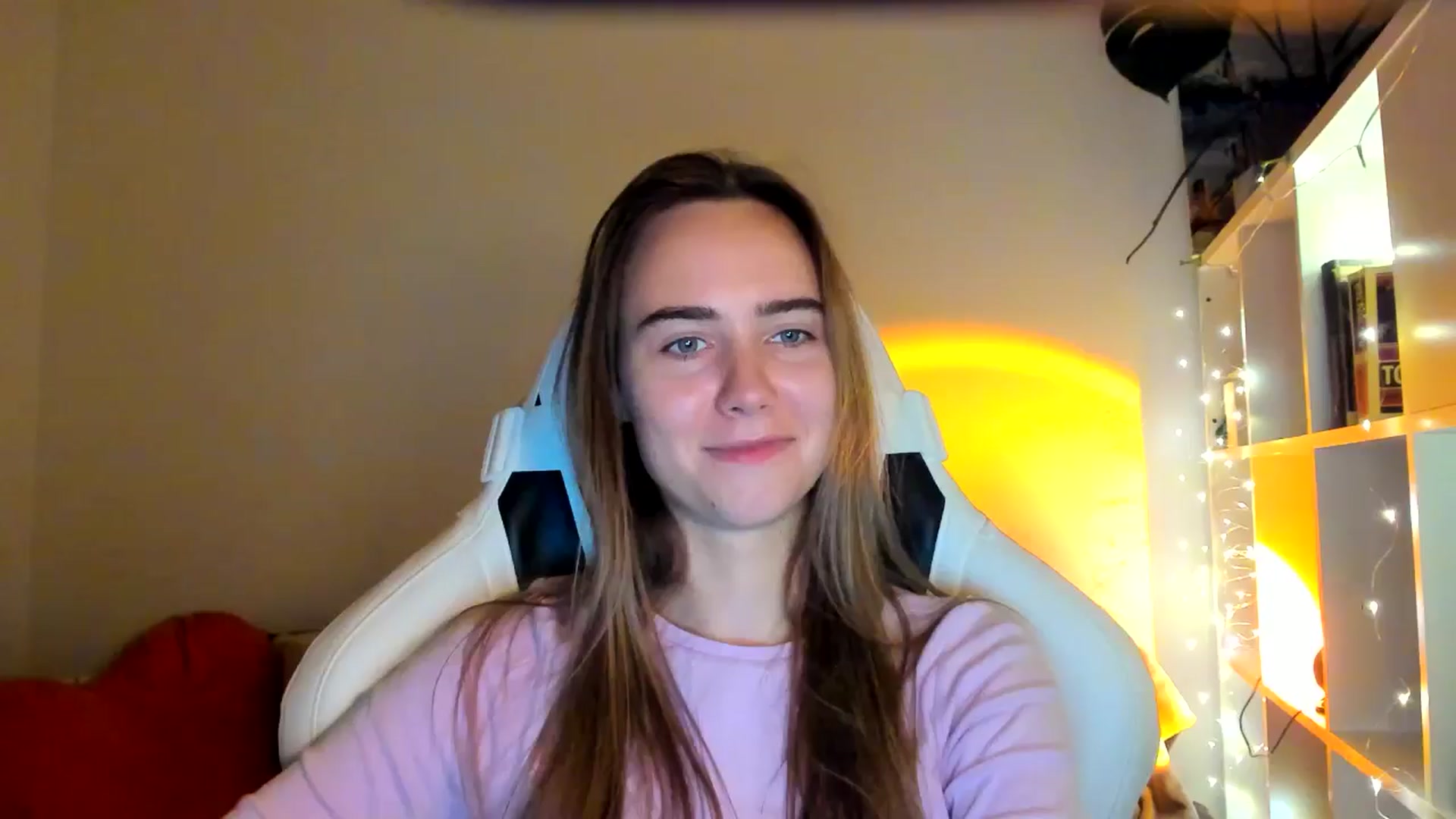 Gallery image thumbnail from OhAlisa's myfreecams stream on, 10/17/2025, 19:49 image 8 of 20