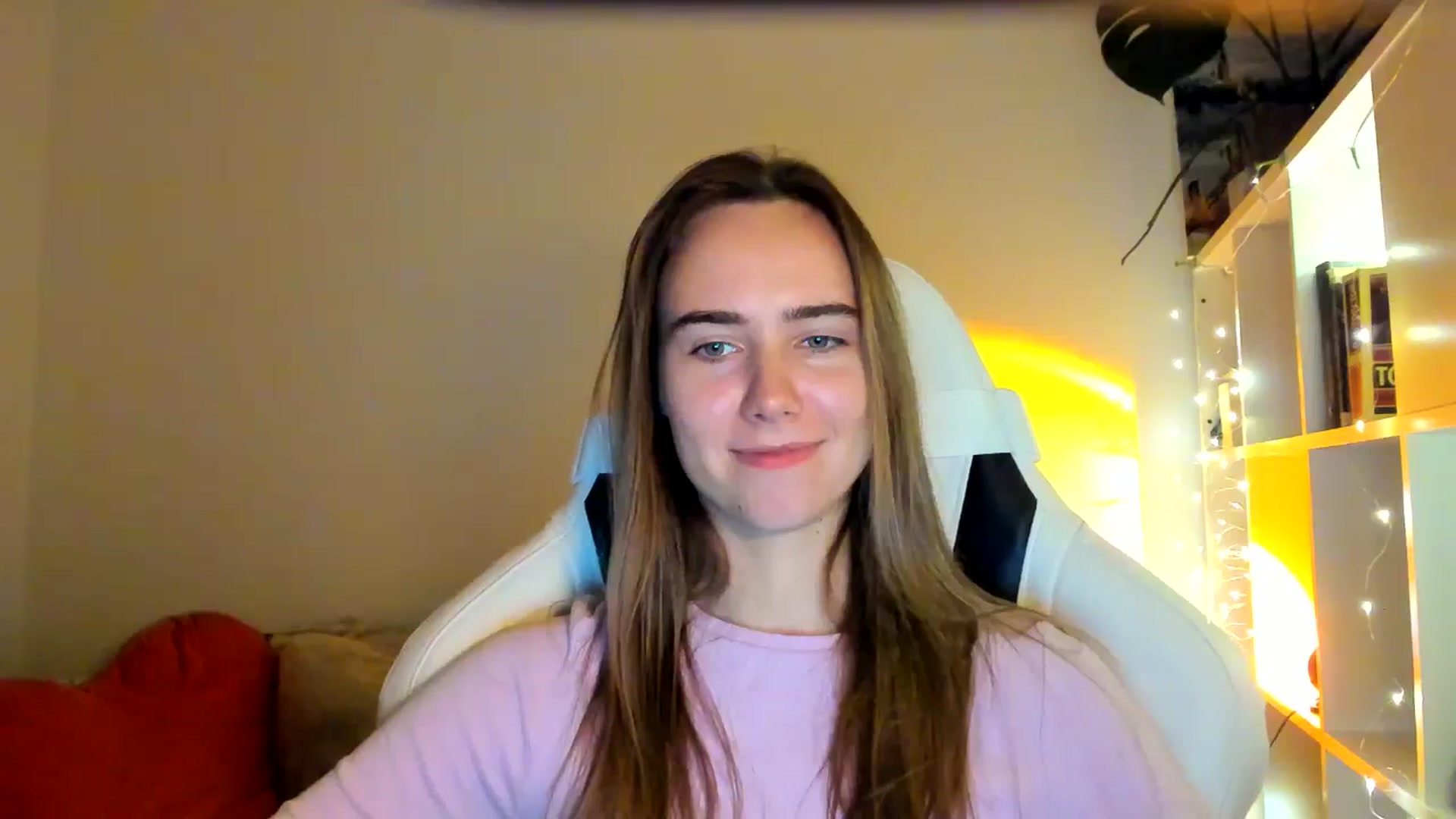 Gallery image thumbnail from OhAlisa's myfreecams stream on, 10/17/2025, 19:49 image 16 of 20
