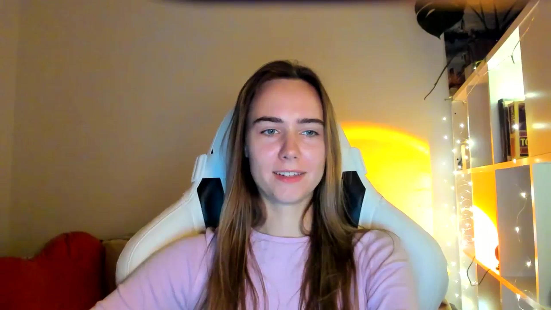 Gallery image thumbnail from OhAlisa's myfreecams stream on, 10/17/2025, 19:49 image 15 of 20