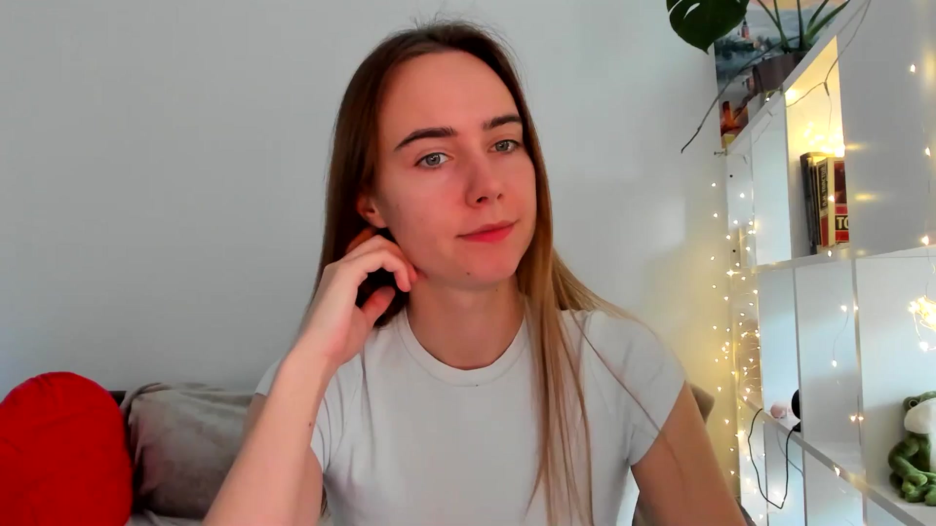 Gallery image thumbnail from OhAlisa's myfreecams stream on, 10/18/2025, 14:50 image 1 of 20