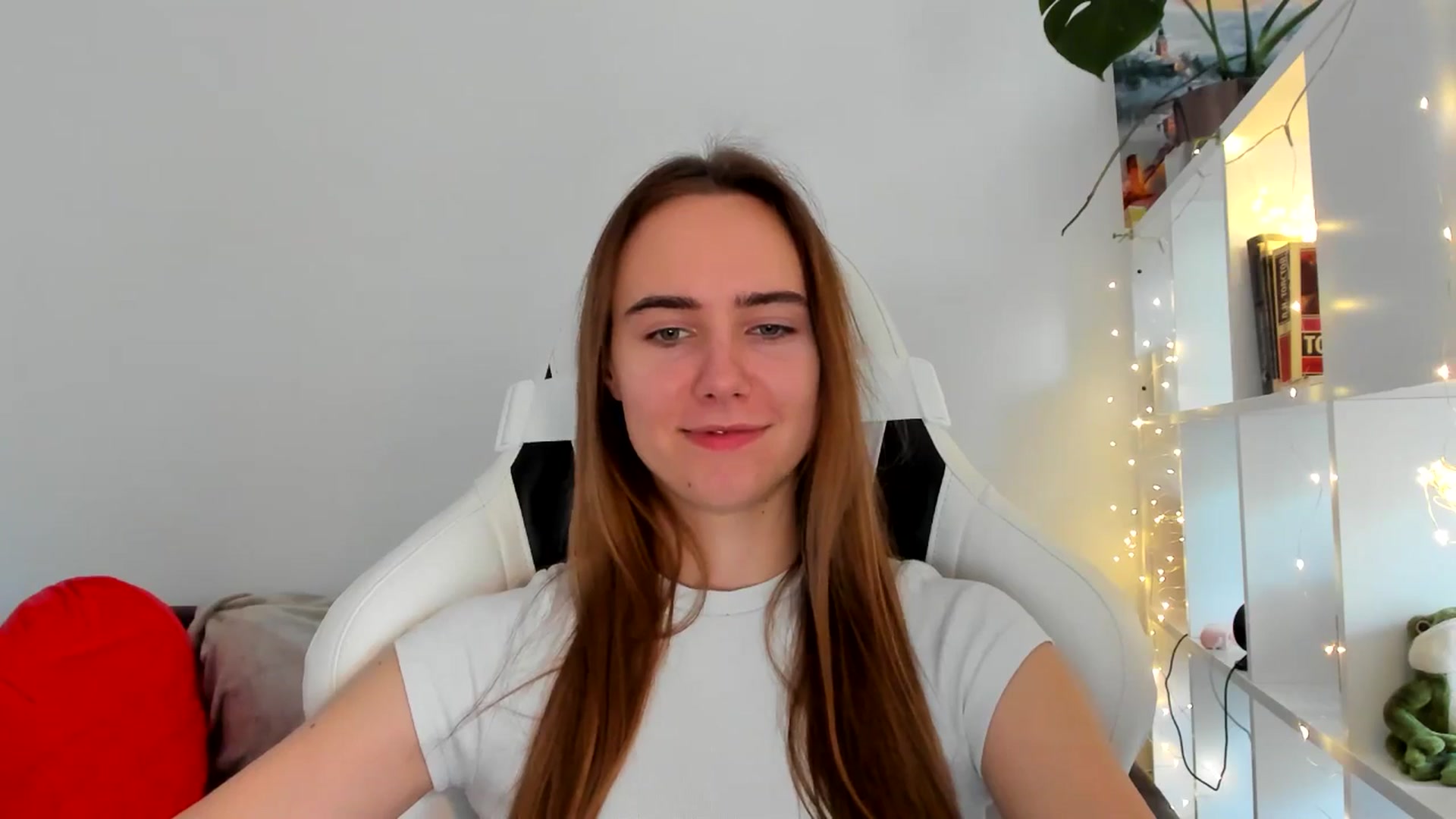 Gallery image thumbnail from OhAlisa's myfreecams stream on, 10/18/2025, 14:50 image 10 of 20