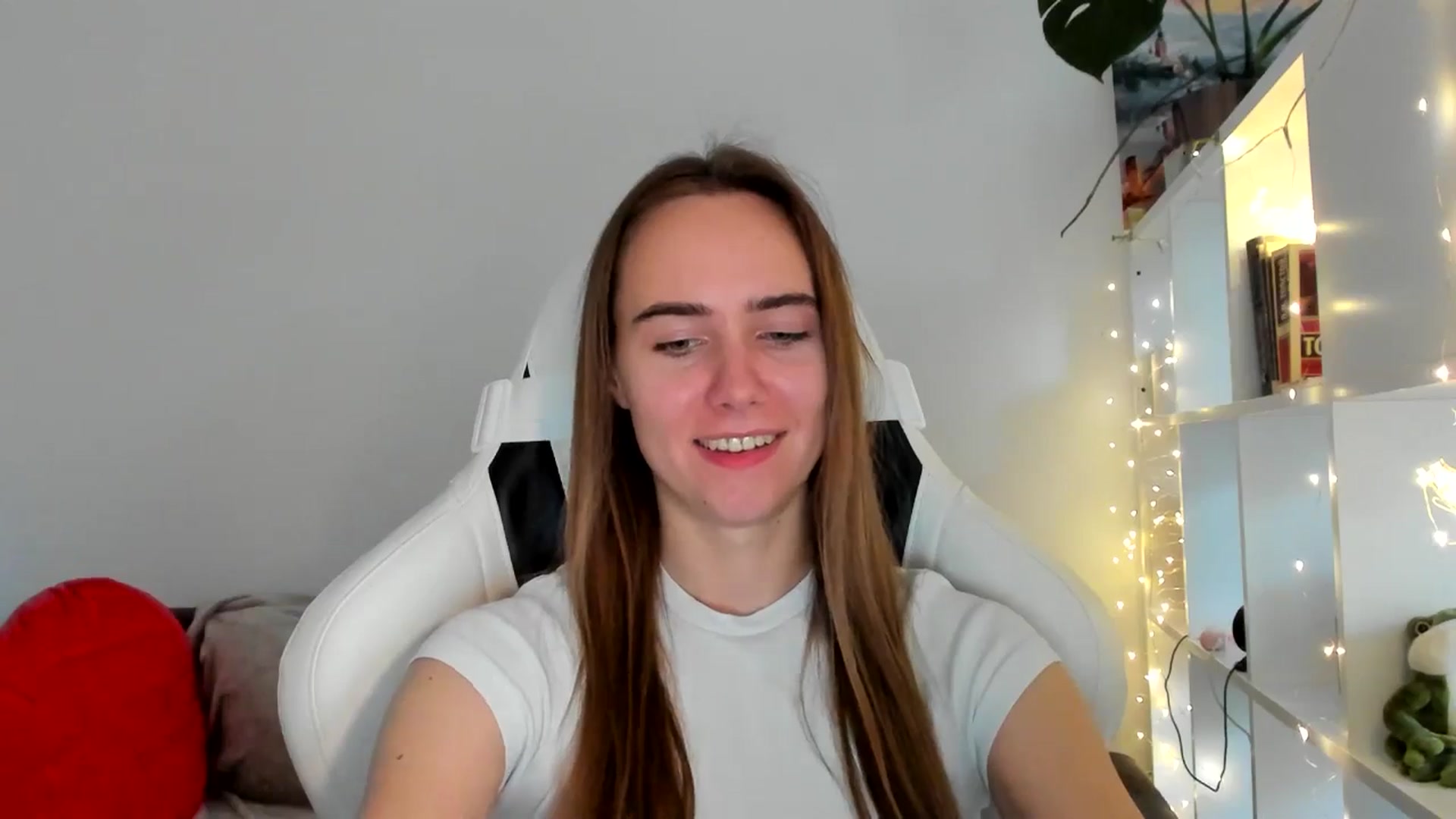 Gallery image thumbnail from OhAlisa's myfreecams stream on, 10/18/2025, 14:50 image 16 of 20