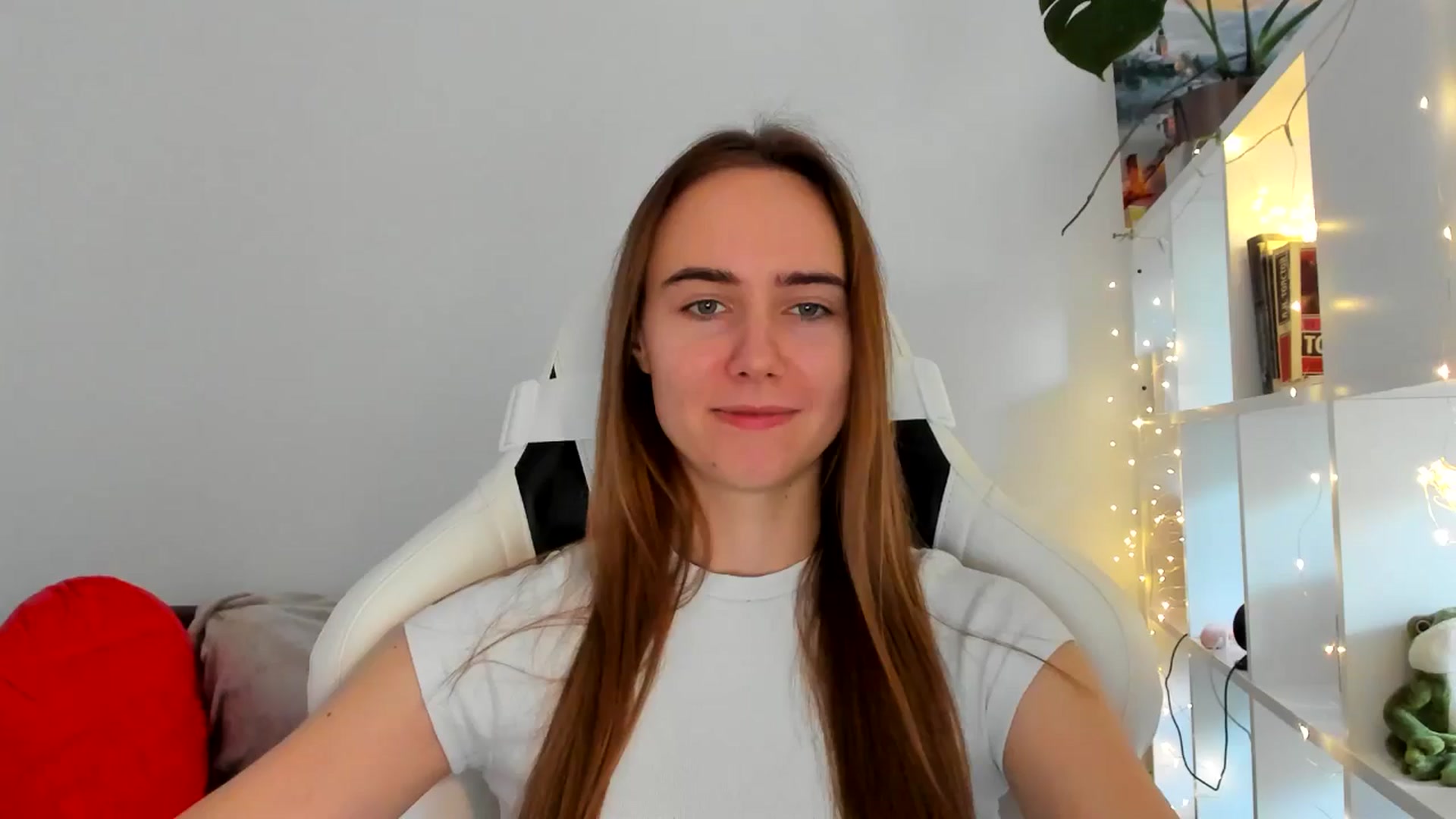 Gallery image thumbnail from OhAlisa's myfreecams stream on, 10/18/2025, 14:50 image 7 of 20