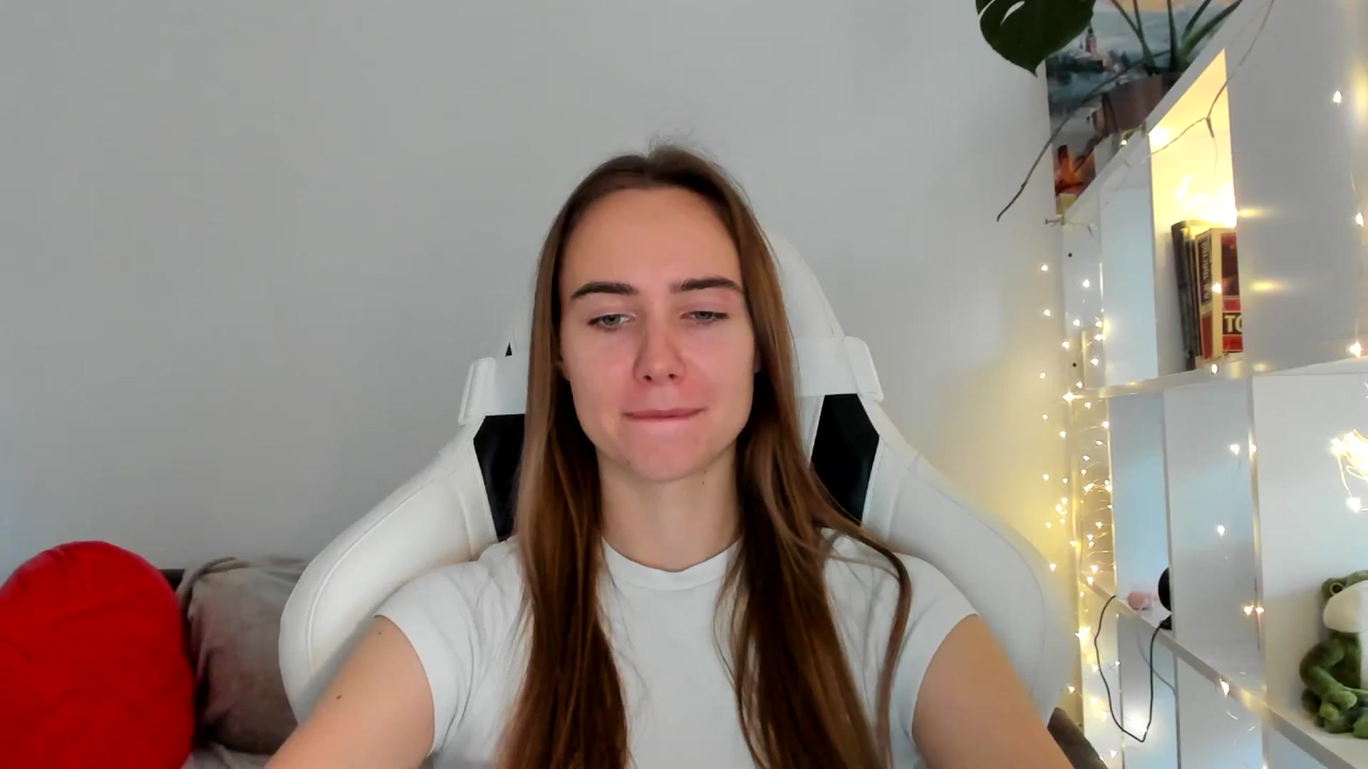 Gallery image thumbnail from OhAlisa's myfreecams stream on, 10/18/2025, 14:50 image 17 of 20