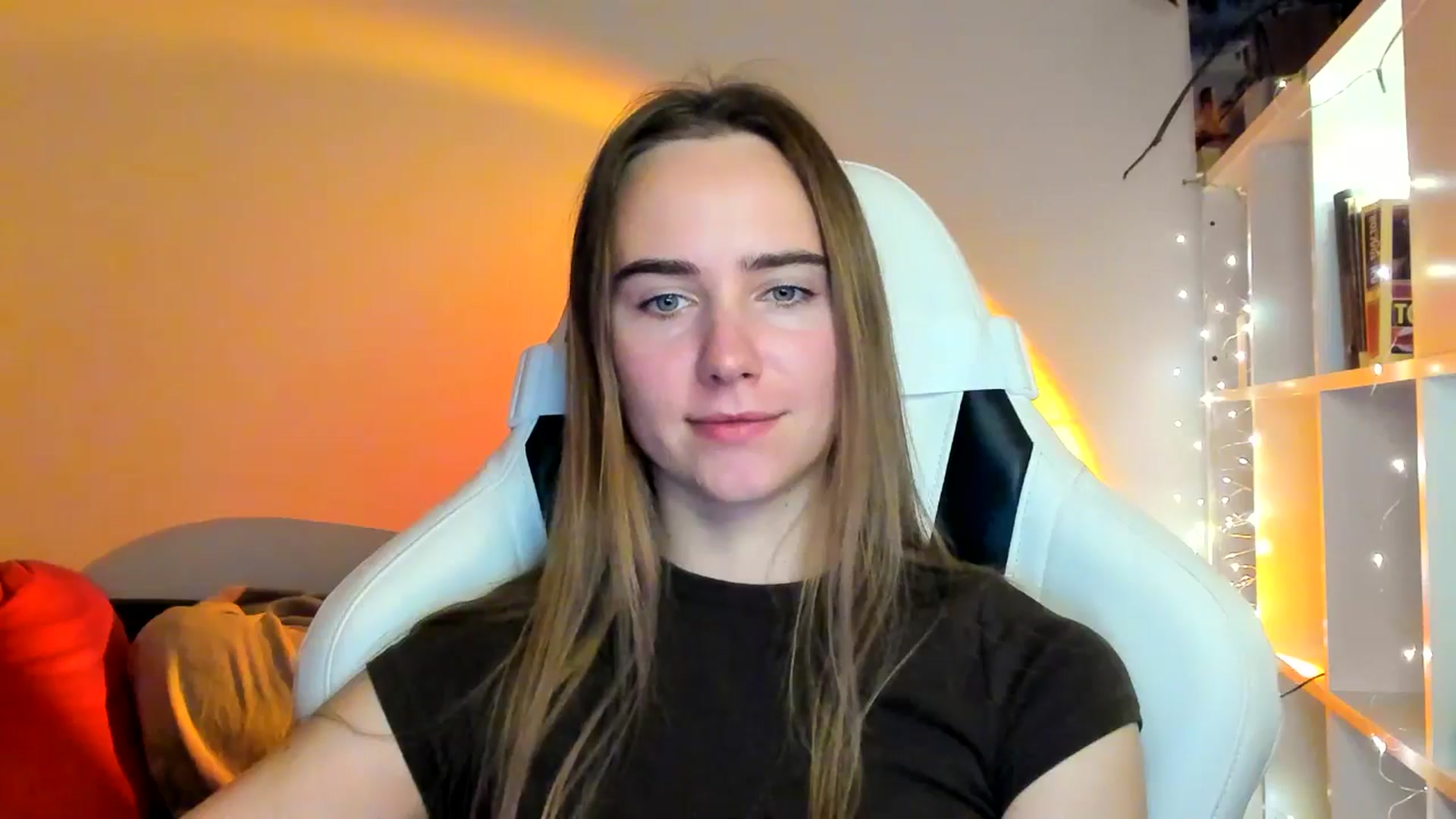 Gallery image thumbnail from OhAlisa's myfreecams stream on, 10/21/2025, 16:16 image 3 of 20