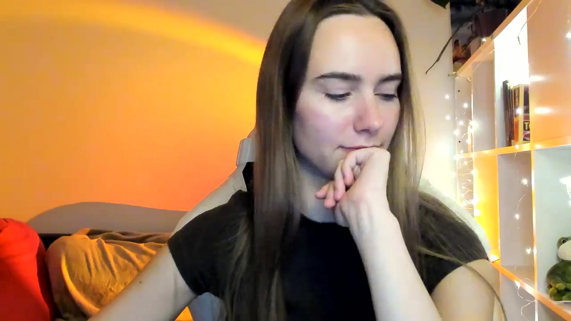 Gallery image thumbnail from OhAlisa's myfreecams stream on, 10/21/2025, 16:16 image 14 of 20