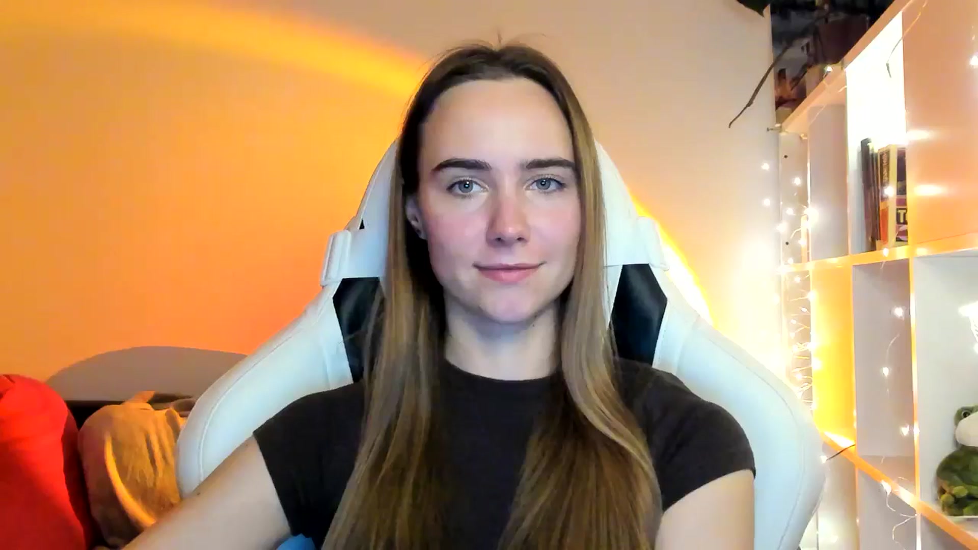 Gallery image thumbnail from OhAlisa's myfreecams stream on, 10/21/2025, 16:16 image 12 of 20