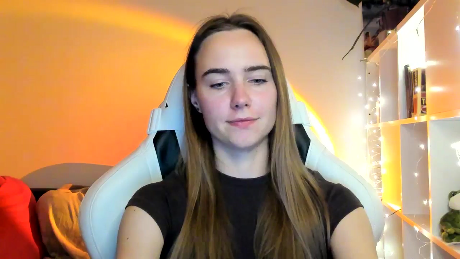 Gallery image thumbnail from OhAlisa's myfreecams stream on, 10/21/2025, 16:16 image 11 of 20
