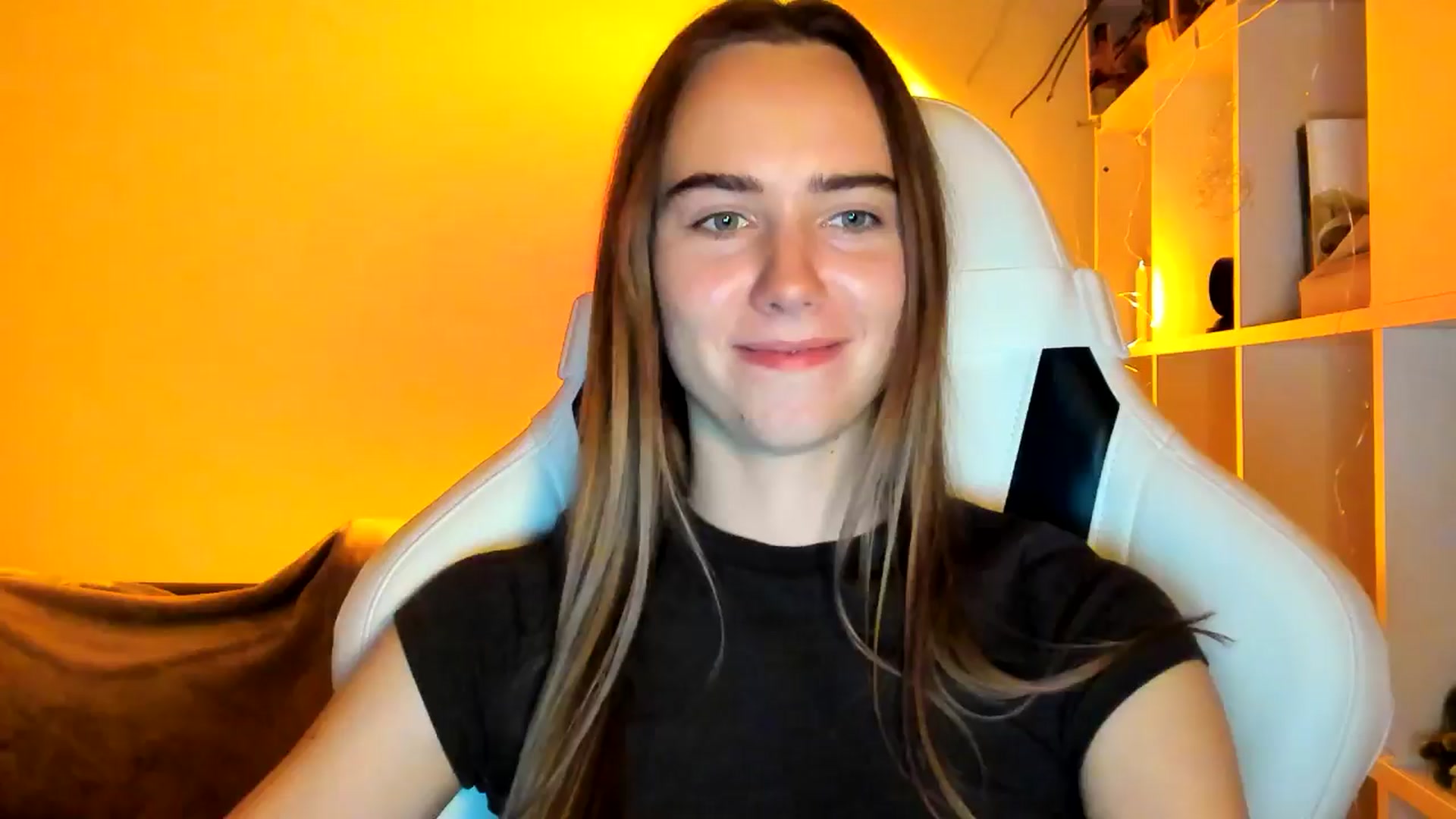 Gallery image thumbnail from OhAlisa's myfreecams stream on, 10/27/2025, 20:50 image 19 of 20