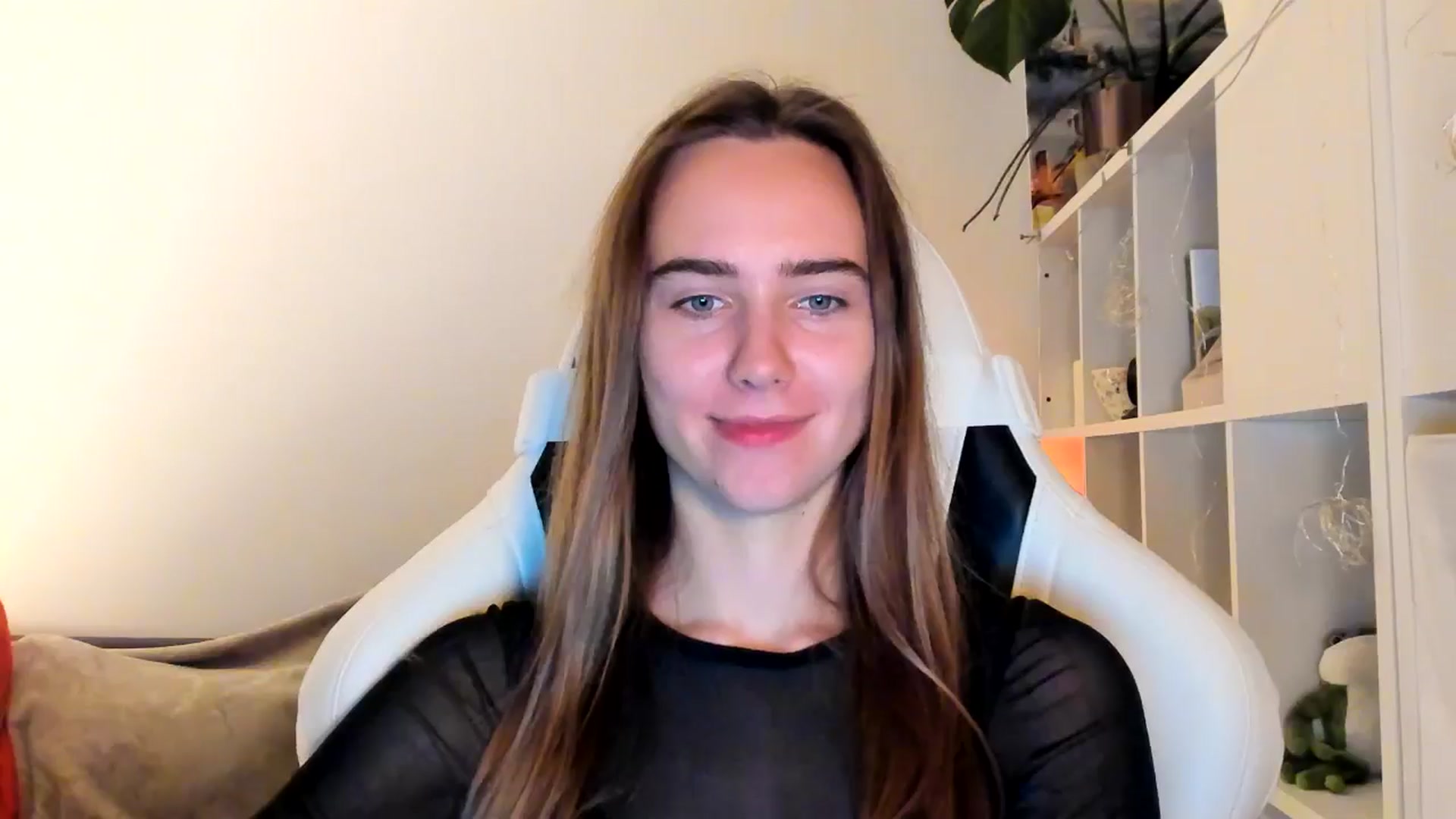 Gallery image thumbnail from OhAlisa's myfreecams stream on, 10/28/2025, 19:03 image 19 of 20