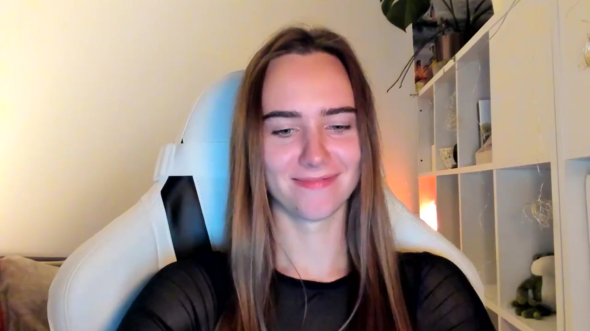 Gallery image thumbnail from OhAlisa's myfreecams stream on, 10/28/2025, 19:48 image 3 of 20