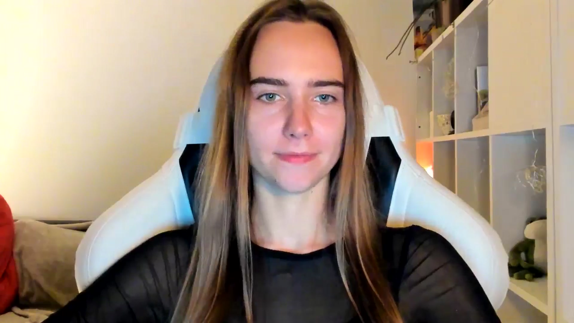 Gallery image thumbnail from OhAlisa's myfreecams stream on, 10/28/2025, 21:01 image 20 of 20