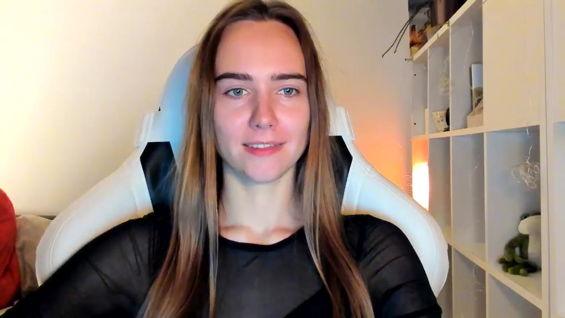Gallery image thumbnail from OhAlisa's myfreecams stream on, 10/28/2025, 21:01 image 6 of 20