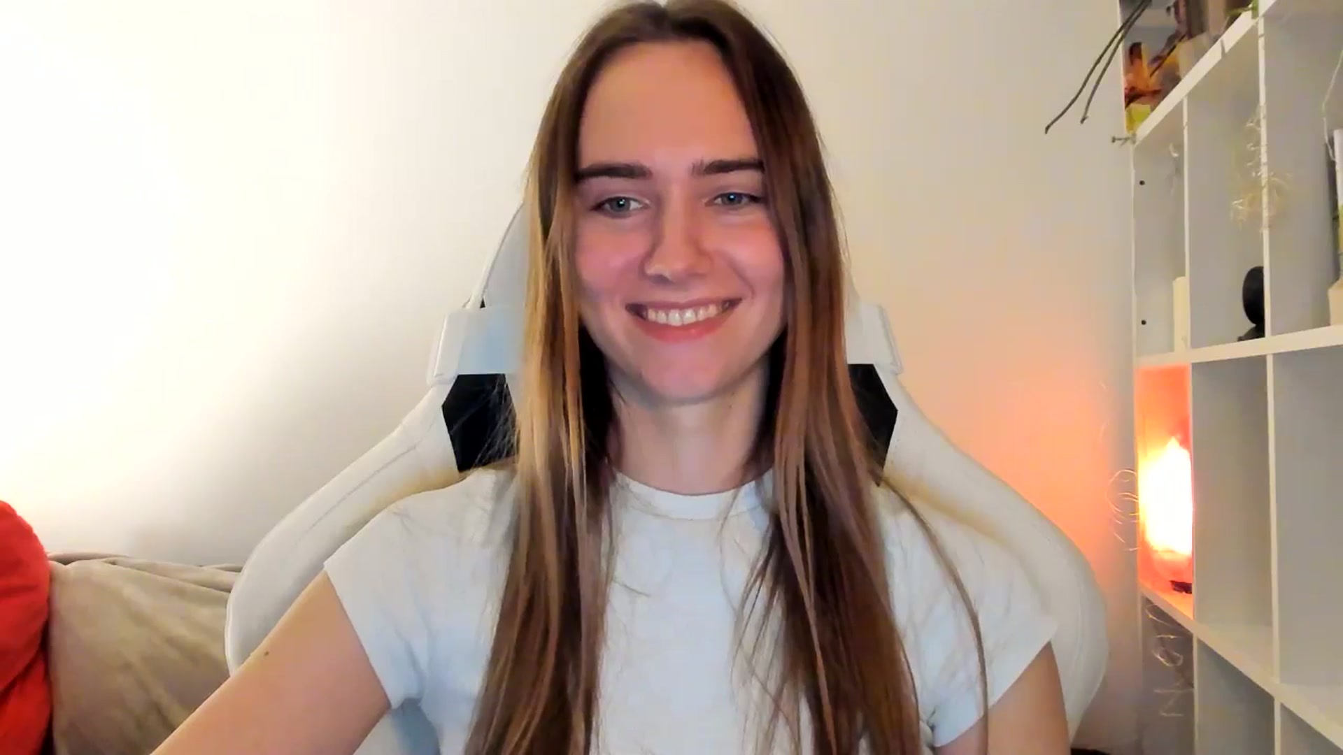 Gallery image thumbnail from OhAlisa's myfreecams stream on, 10/30/2025, 19:37 image 16 of 20