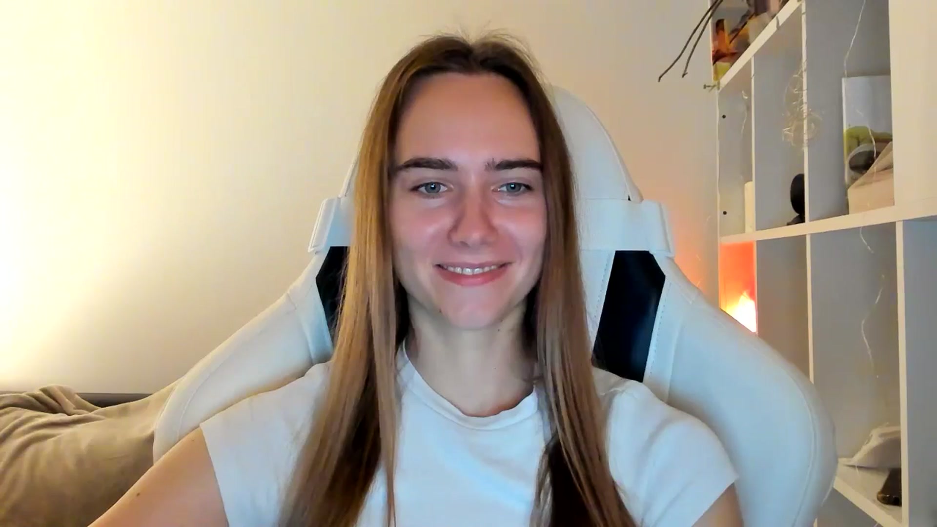 Gallery image thumbnail from OhAlisa's myfreecams stream on, 11/01/2025, 17:22 image 19 of 20