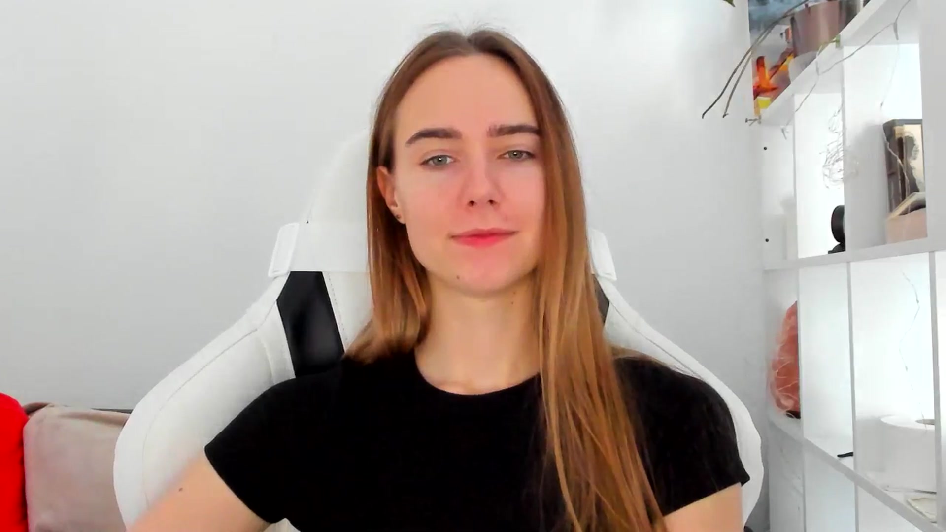 Gallery image thumbnail from OhAlisa's myfreecams stream on, 11/04/2025, 11:55 image 16 of 20