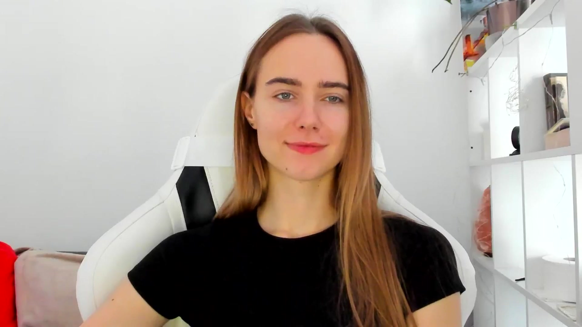 Gallery image thumbnail from OhAlisa's myfreecams stream on, 11/04/2025, 11:55 image 17 of 20