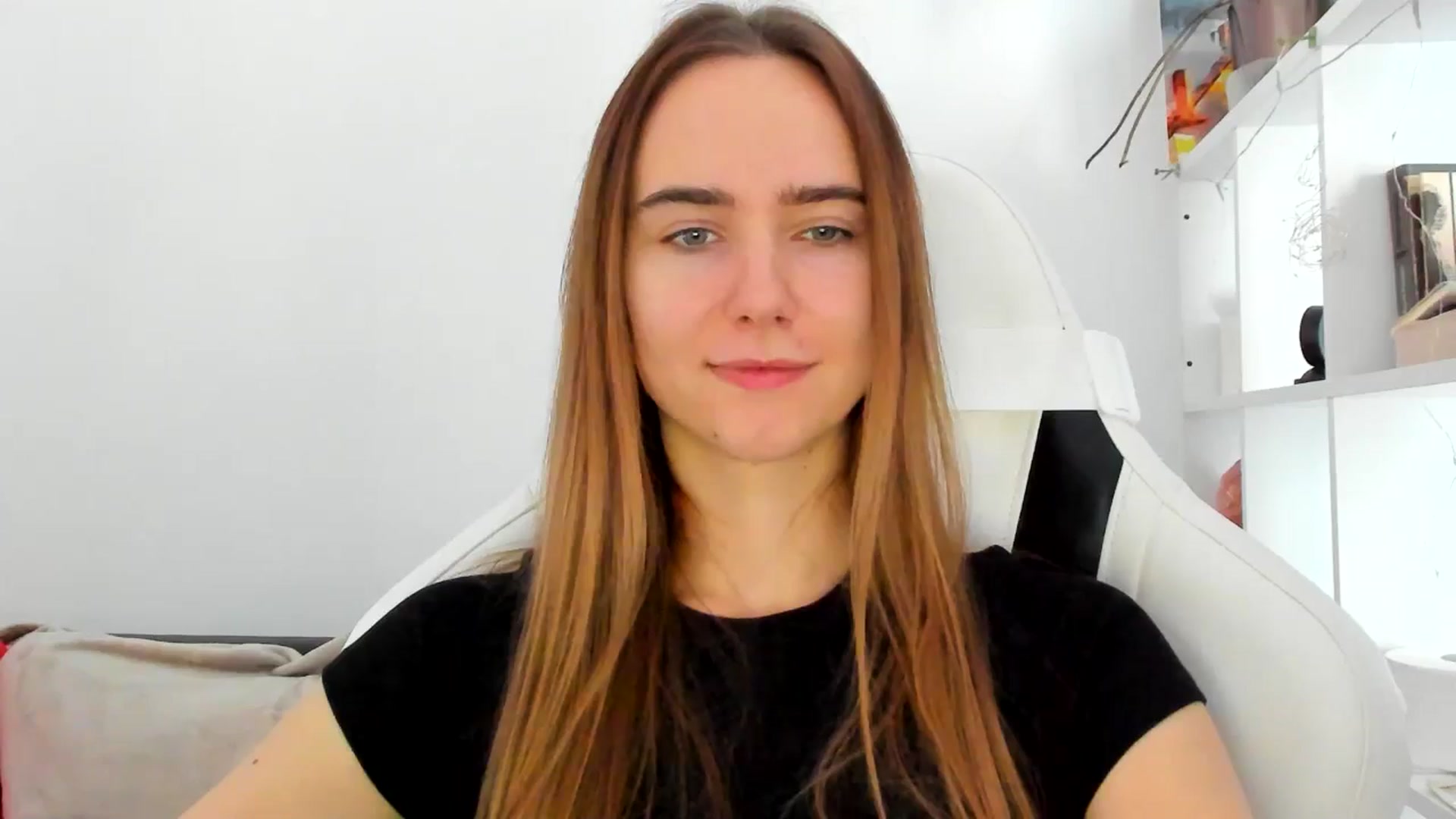 Gallery image thumbnail from OhAlisa's myfreecams stream on, 11/04/2025, 11:55 image 10 of 20