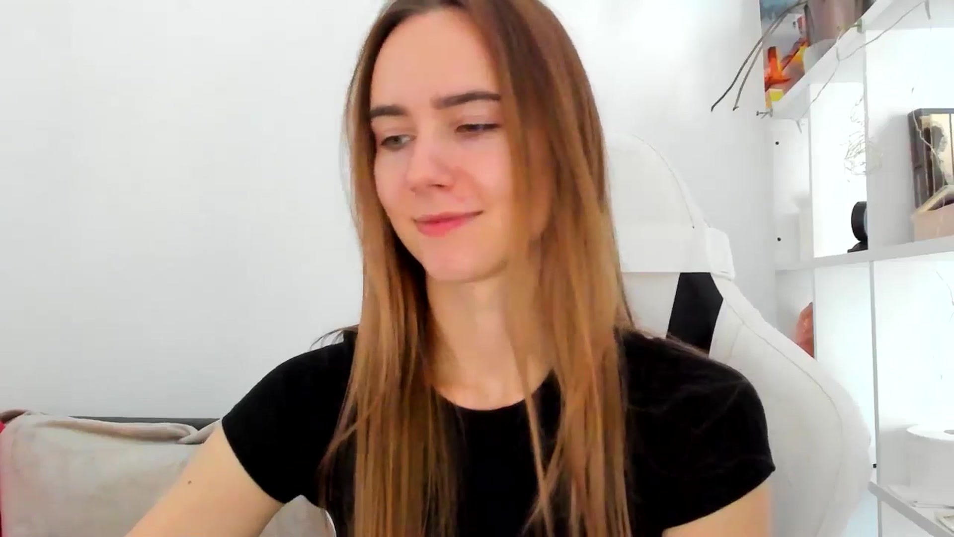 Gallery image thumbnail from OhAlisa's myfreecams stream on, 11/04/2025, 11:55 image 4 of 20
