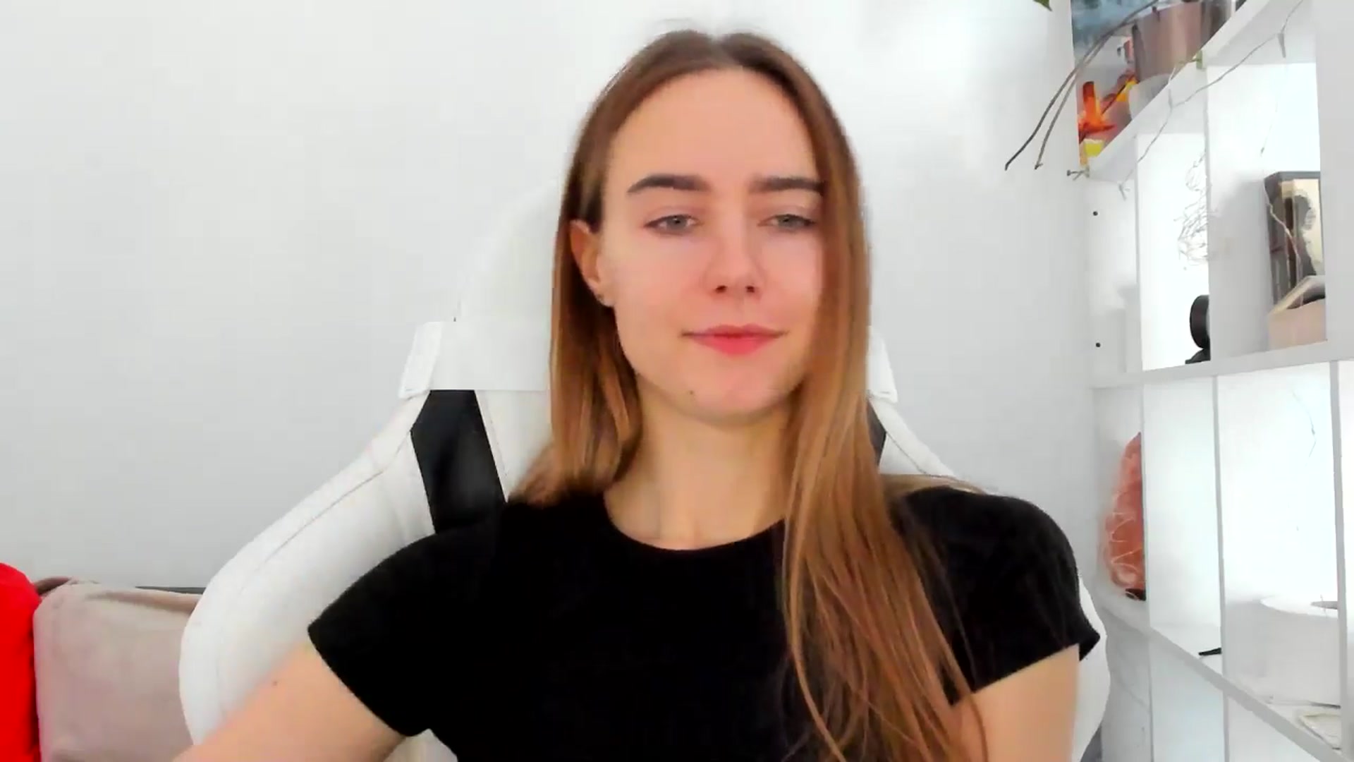 Gallery image thumbnail from OhAlisa's myfreecams stream on, 11/04/2025, 11:55 image 15 of 20