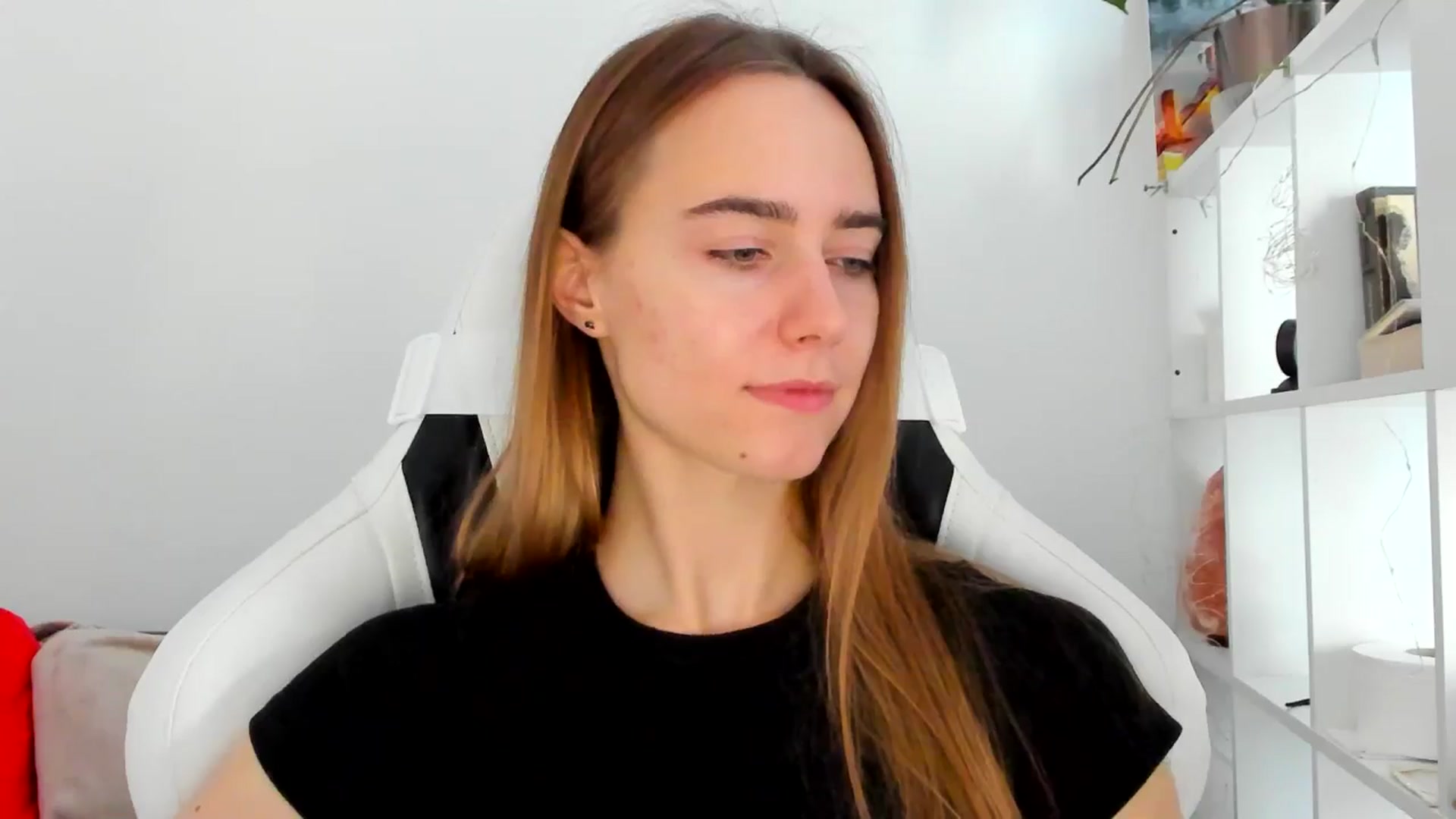 Gallery image thumbnail from OhAlisa's myfreecams stream on, 11/04/2025, 11:55 image 19 of 20