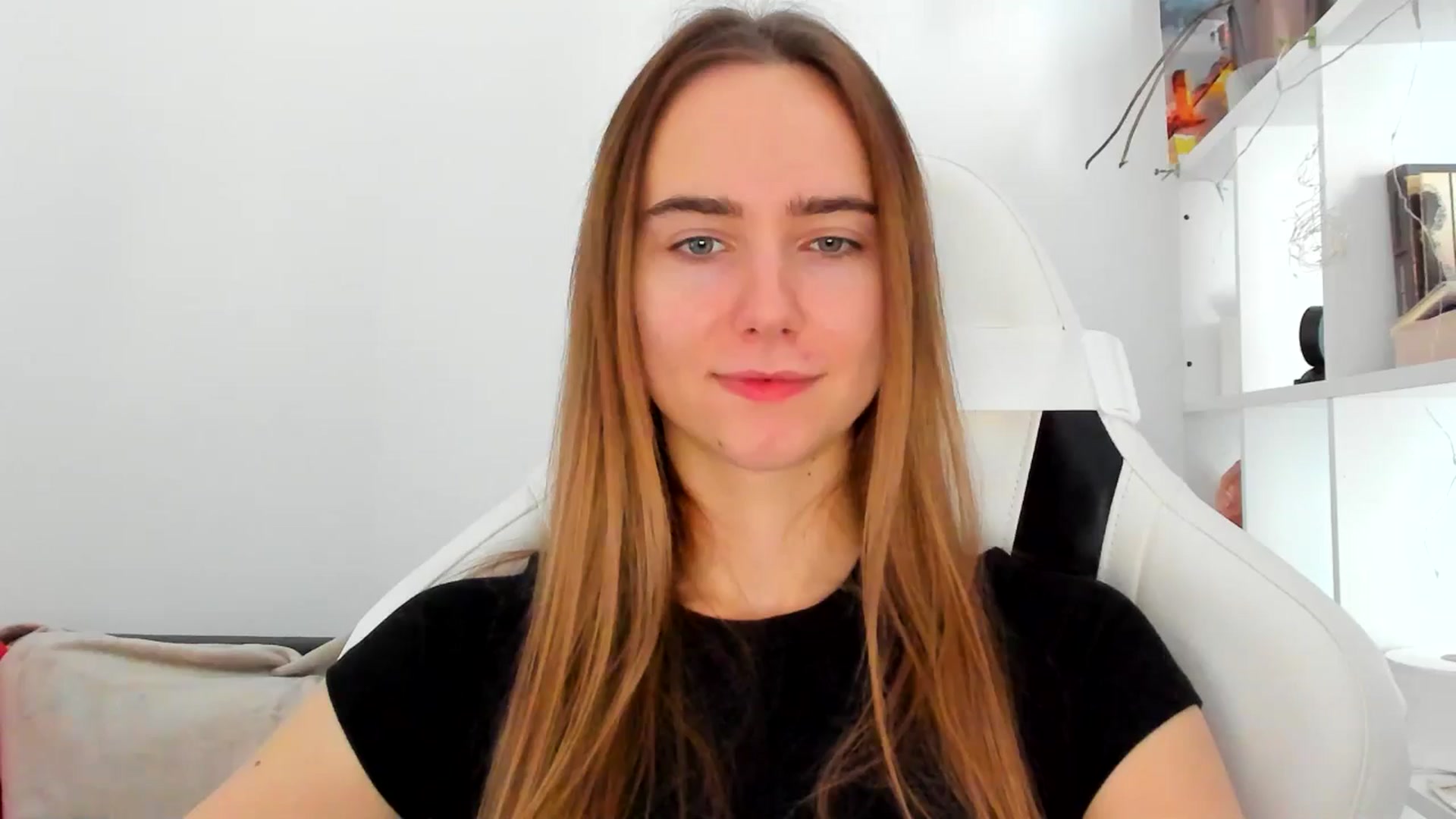 Gallery image thumbnail from OhAlisa's myfreecams stream on, 11/04/2025, 11:55 image 11 of 20