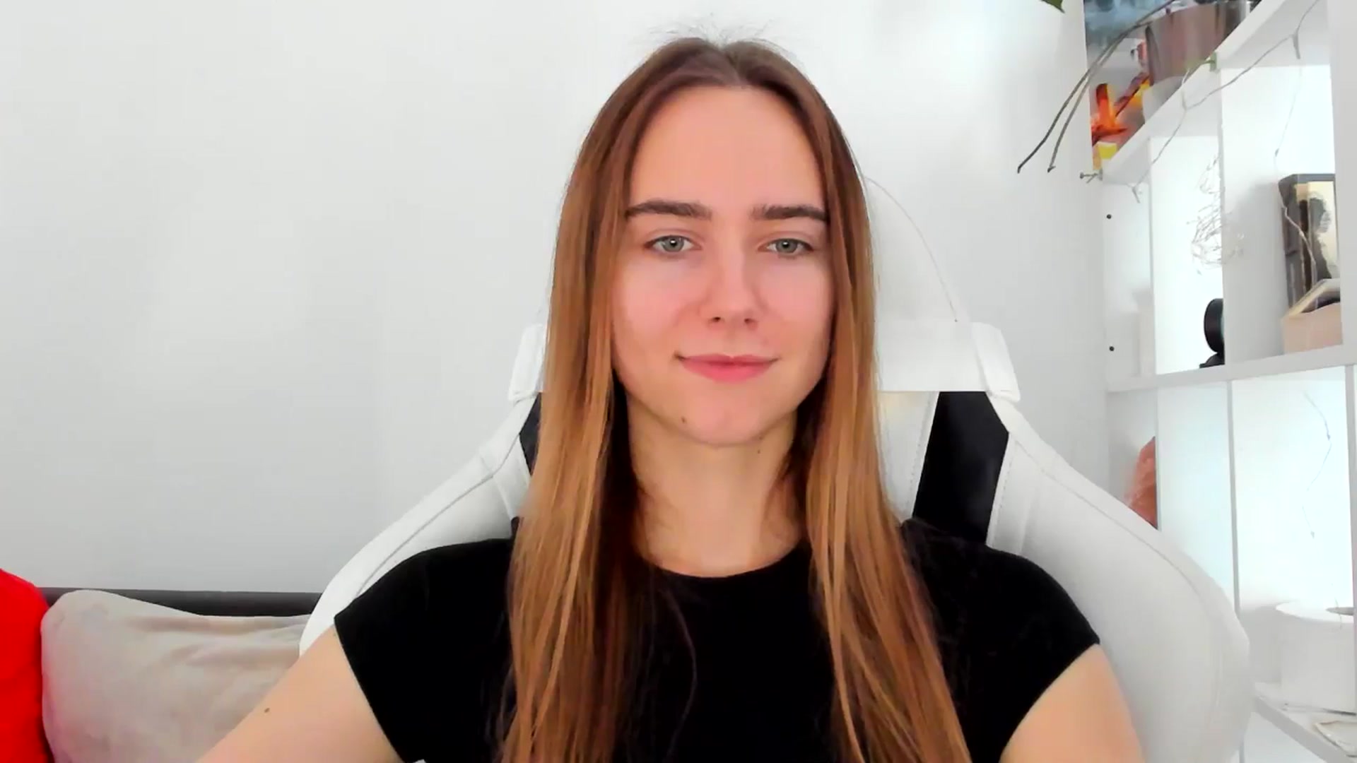 Gallery image thumbnail from OhAlisa's myfreecams stream on, 11/04/2025, 13:31 image 16 of 20