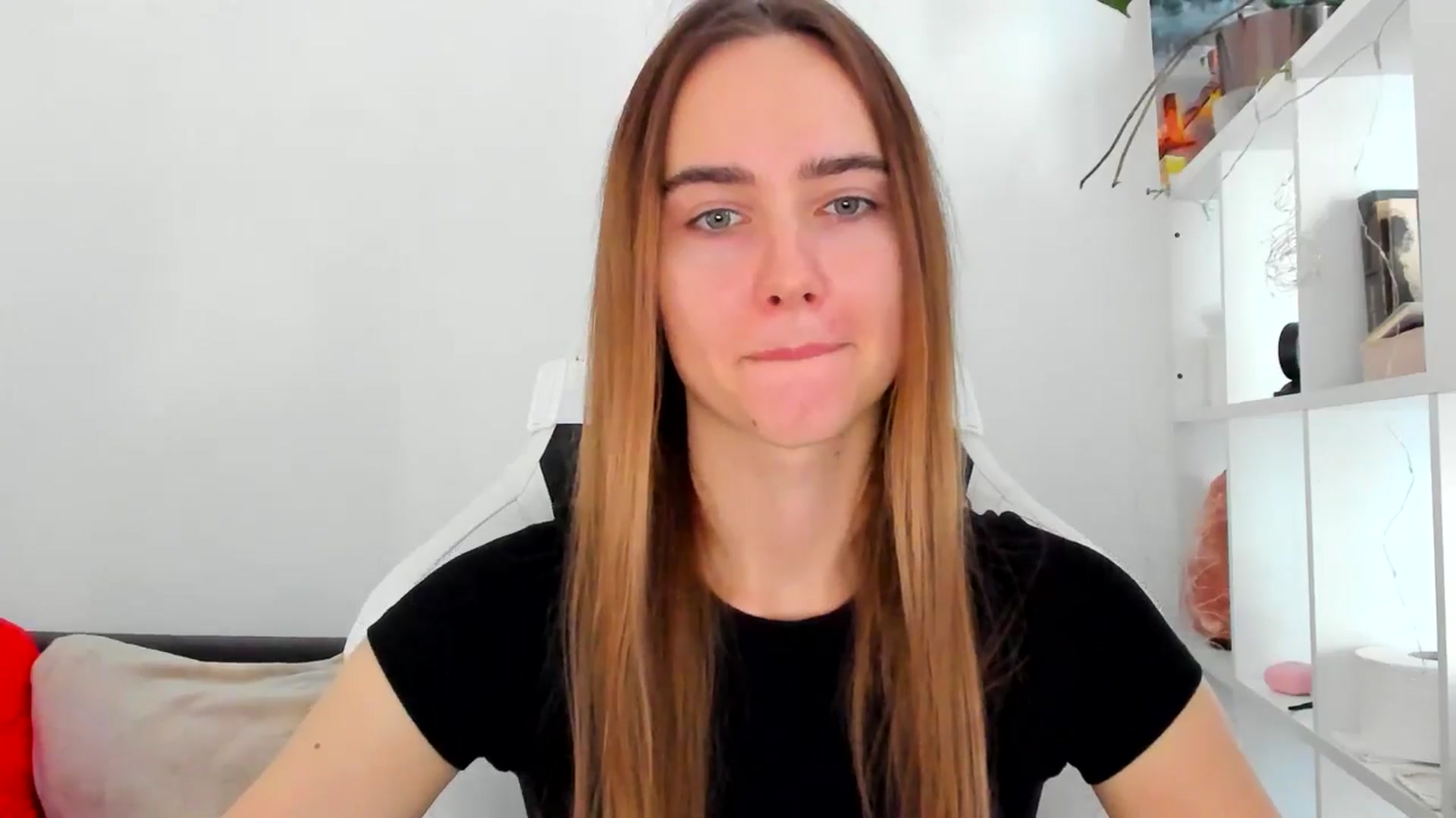 Gallery image thumbnail from OhAlisa's myfreecams stream on, 11/04/2025, 13:31 image 5 of 20