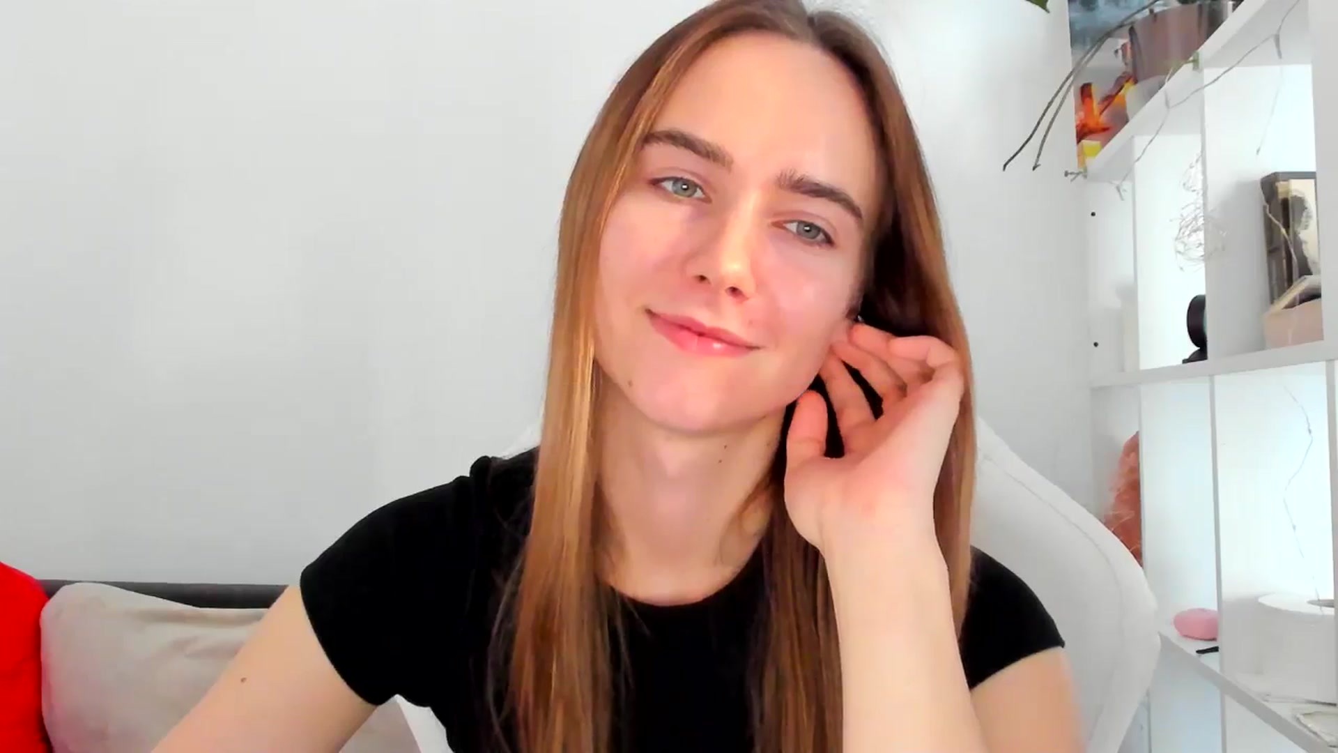 Gallery image thumbnail from OhAlisa's myfreecams stream on, 11/04/2025, 13:31 image 13 of 20