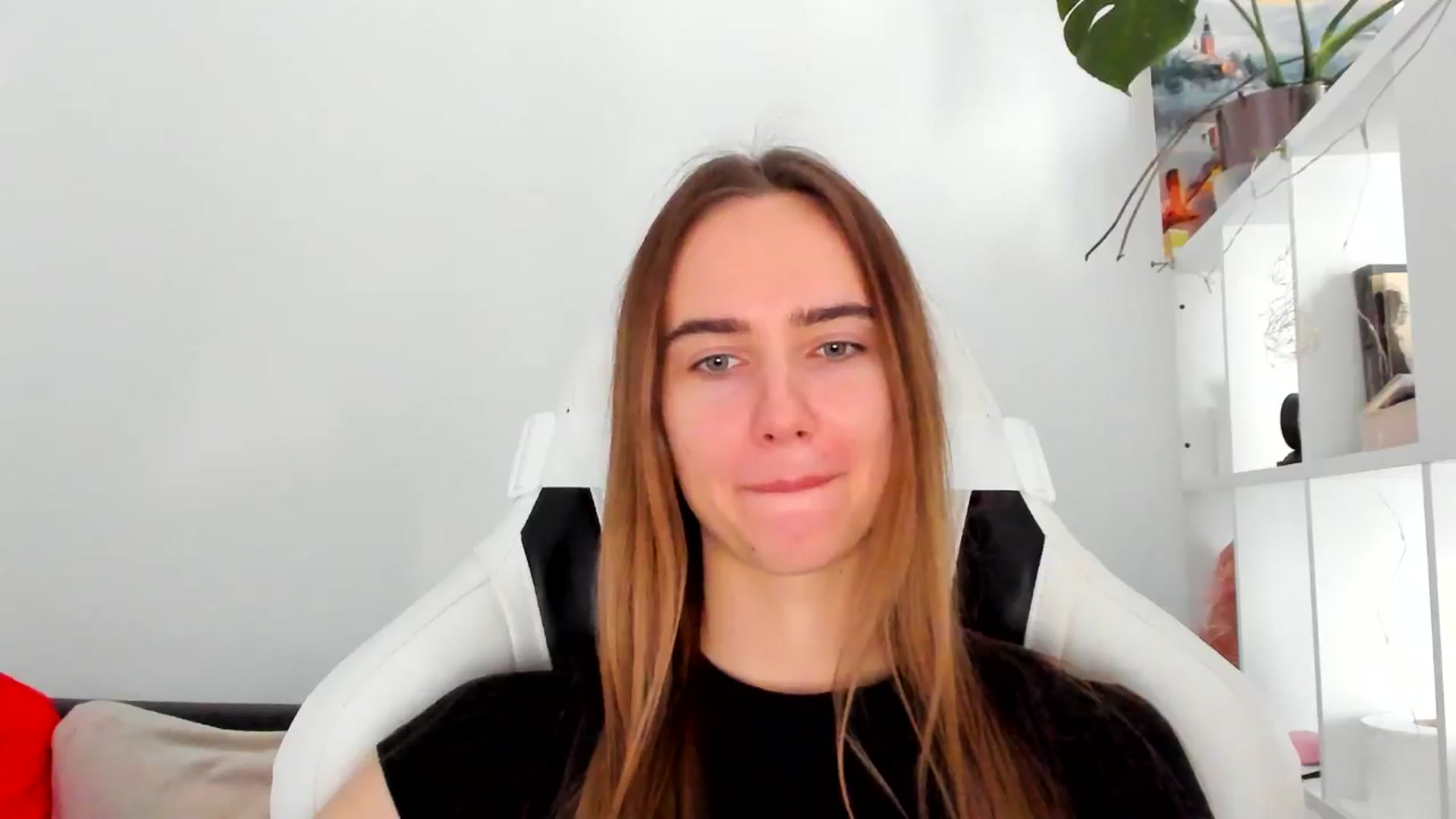 Gallery image thumbnail from OhAlisa's myfreecams stream on, 11/04/2025, 14:55 image 11 of 20