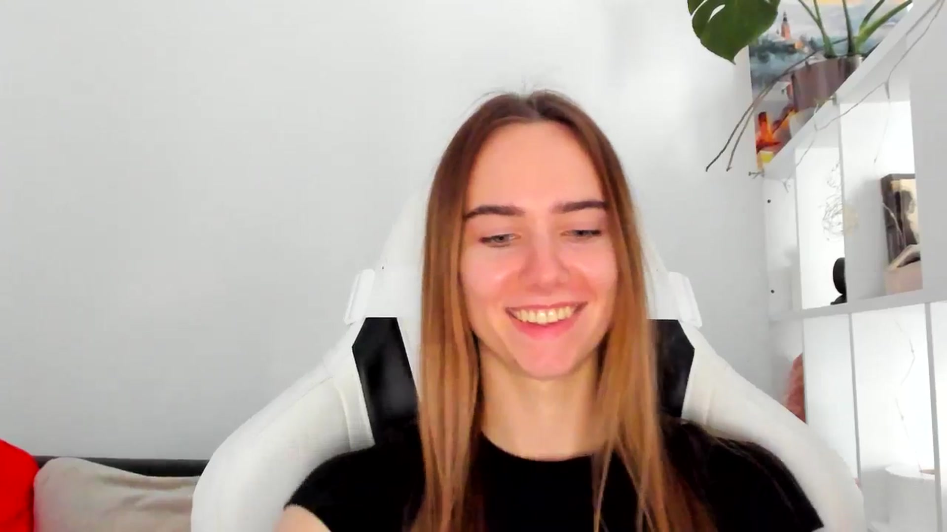 Gallery image thumbnail from OhAlisa's myfreecams stream on, 11/04/2025, 14:55 image 12 of 20