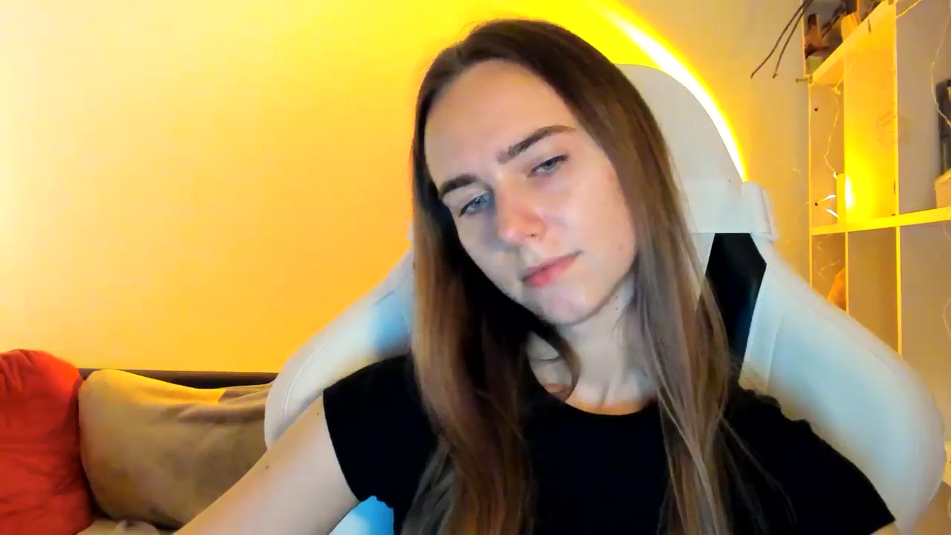 Gallery image thumbnail from OhAlisa's myfreecams stream on, 11/04/2025, 16:59 image 16 of 20