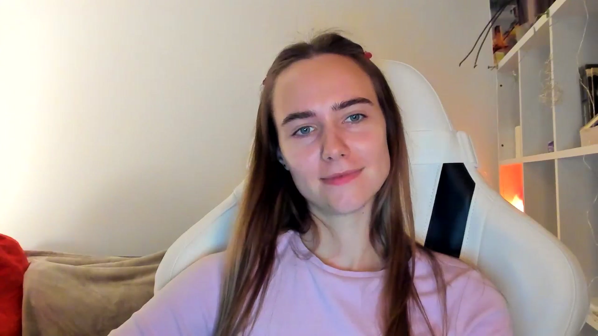 Gallery image thumbnail from OhAlisa's myfreecams stream on, 11/06/2025, 18:50 image 19 of 20