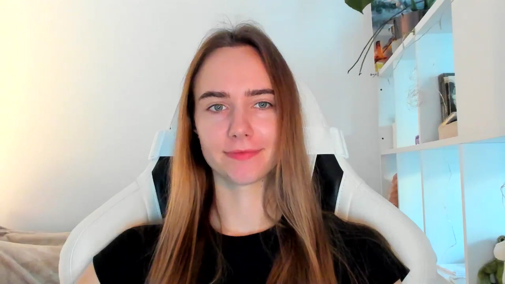 Gallery image thumbnail from OhAlisa's myfreecams stream on, 11/07/2025, 14:41 image 17 of 20