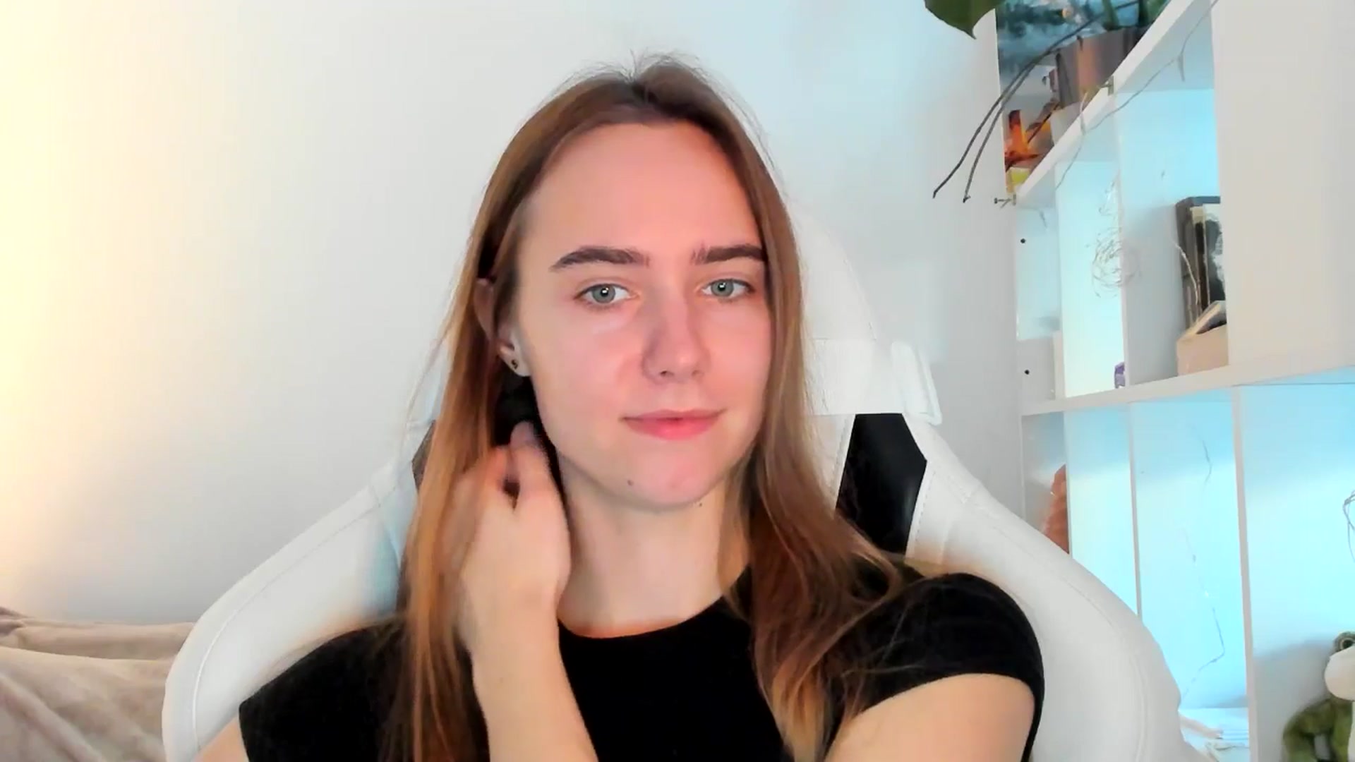 Gallery image thumbnail from OhAlisa's myfreecams stream on, 11/07/2025, 14:41 image 11 of 20