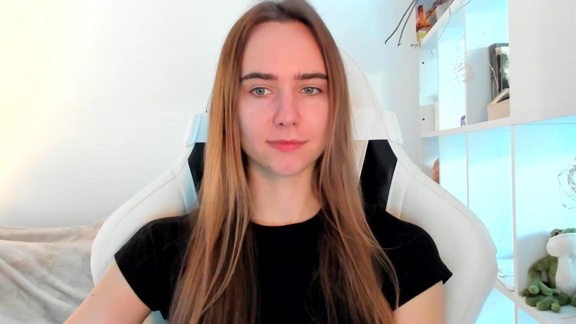 Gallery image thumbnail from OhAlisa's myfreecams stream on, 11/07/2025, 14:41 image 2 of 20