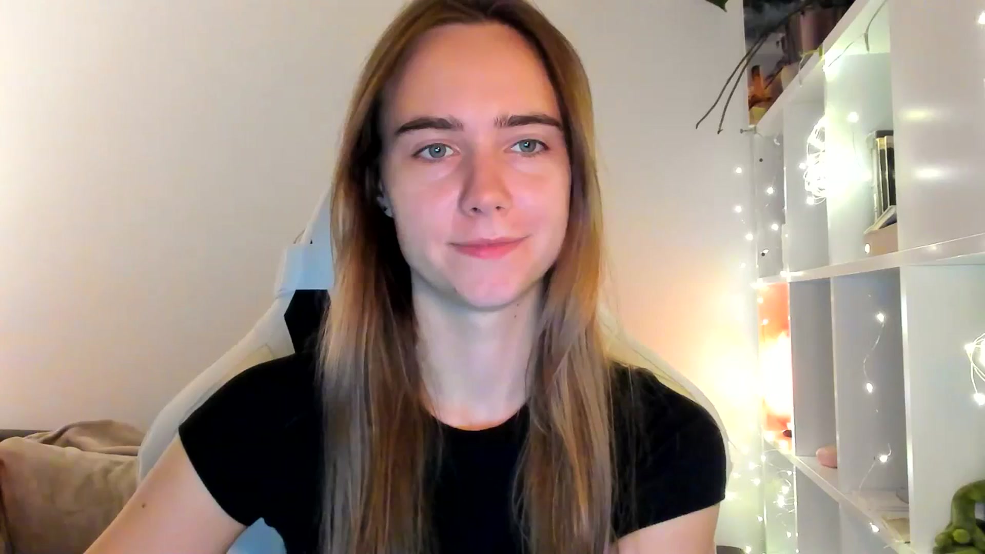 Gallery image thumbnail from OhAlisa's myfreecams stream on, 11/08/2025, 22:24 image 4 of 20