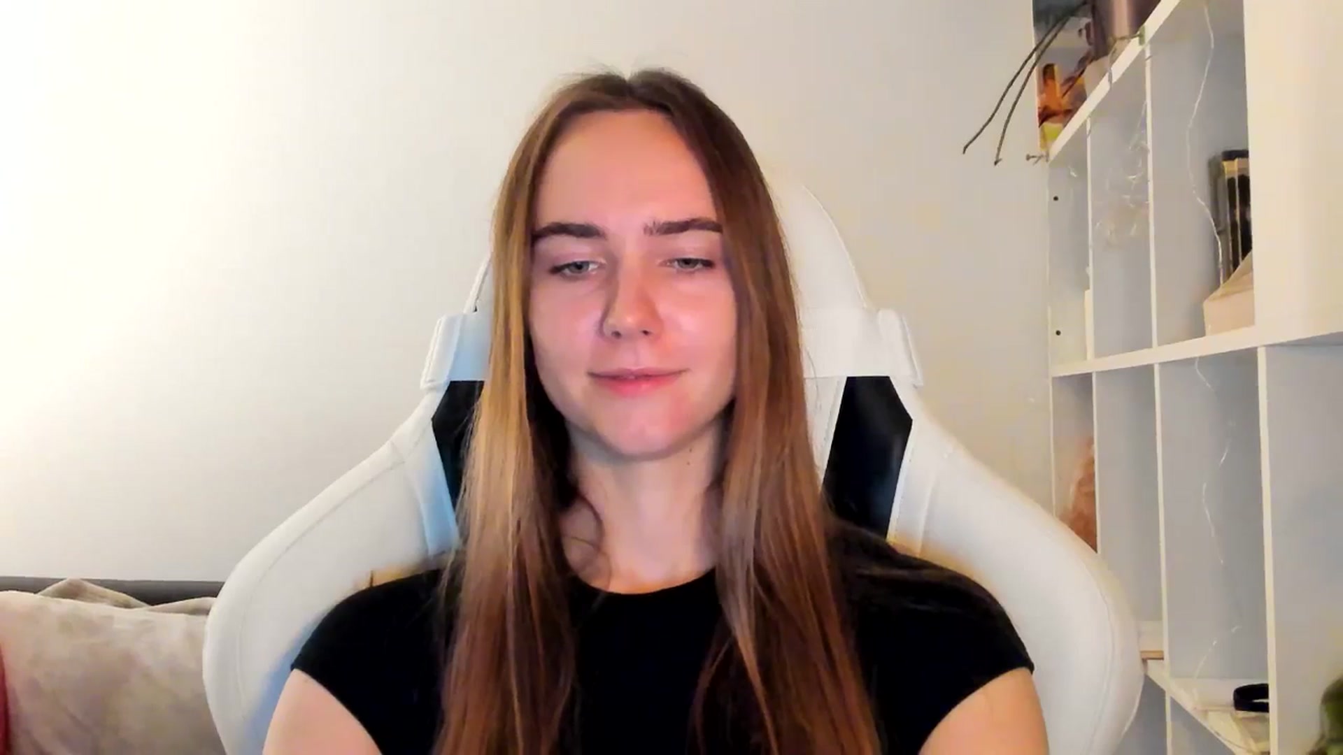 Gallery image thumbnail from OhAlisa's myfreecams stream on, 11/11/2025, 16:11 image 6 of 20