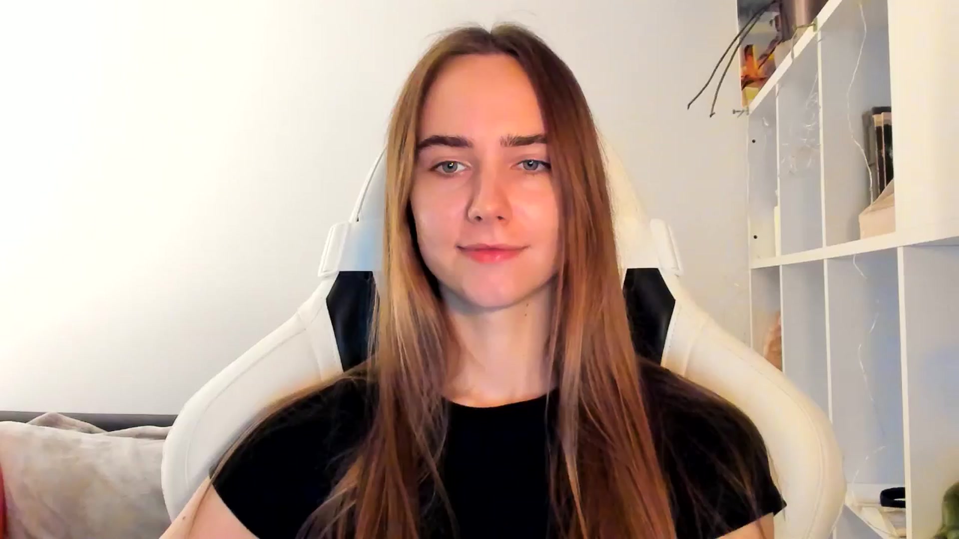 Gallery image thumbnail from OhAlisa's myfreecams stream on, 11/11/2025, 16:11 image 2 of 20