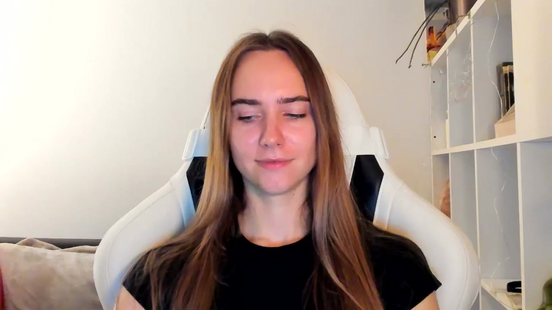 Gallery image thumbnail from OhAlisa's myfreecams stream on, 11/11/2025, 16:11 image 5 of 20