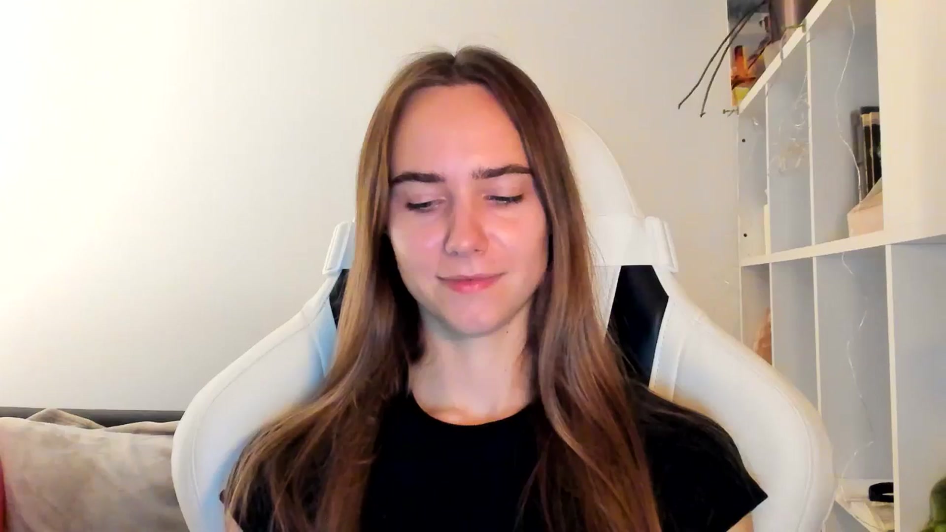 Gallery image thumbnail from OhAlisa's myfreecams stream on, 11/11/2025, 16:11 image 4 of 20
