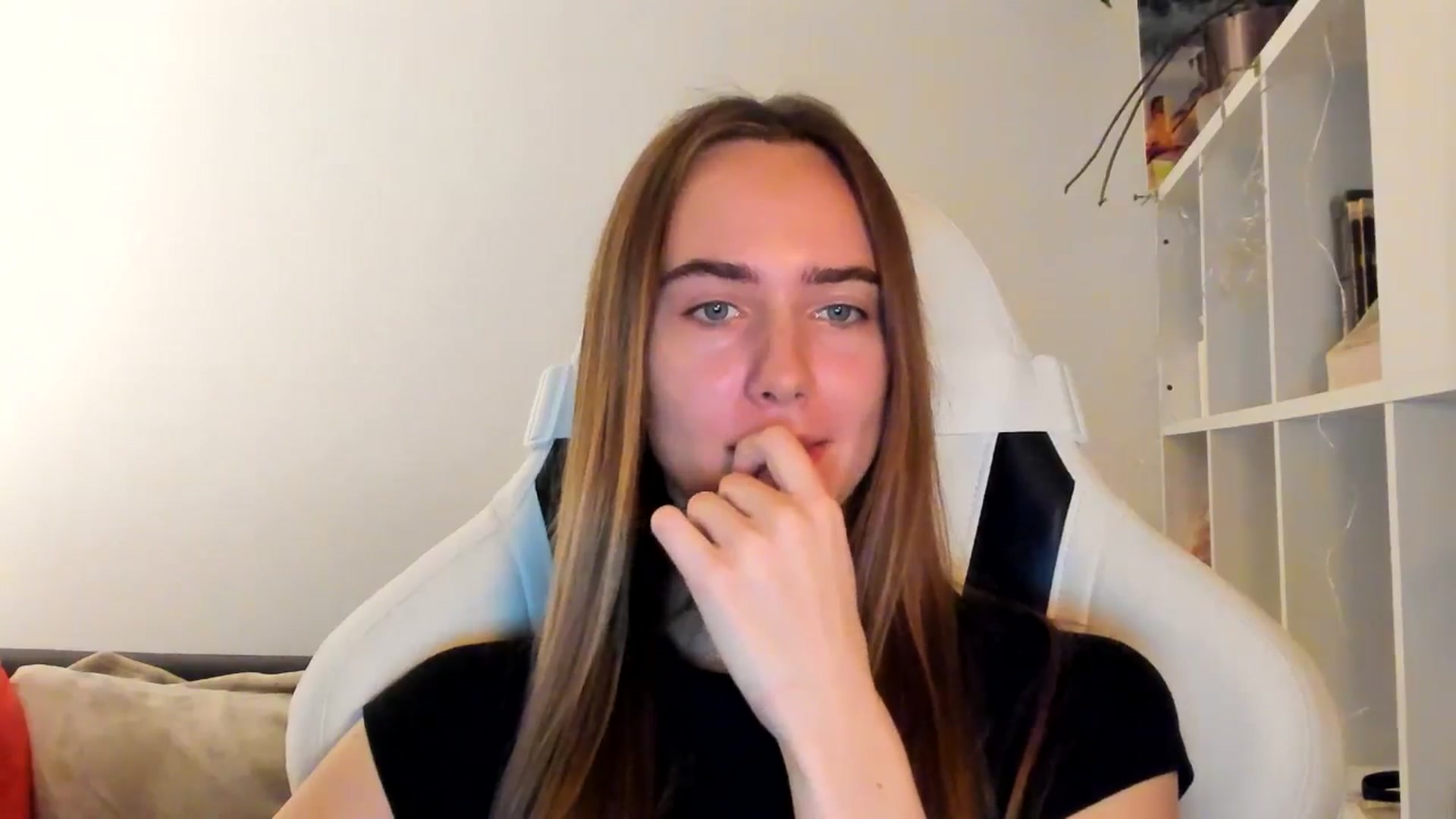 Gallery image thumbnail from OhAlisa's myfreecams stream on, 11/11/2025, 16:42 image 14 of 20
