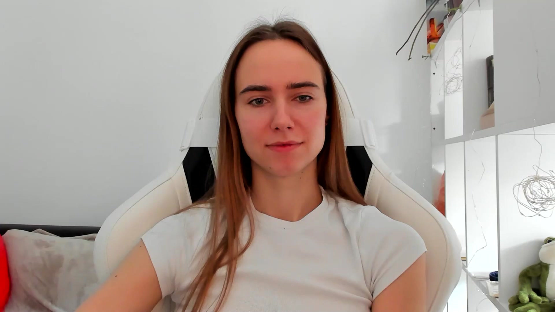 Gallery image thumbnail from OhAlisa's myfreecams stream on, 11/12/2025, 10:35 image 8 of 20