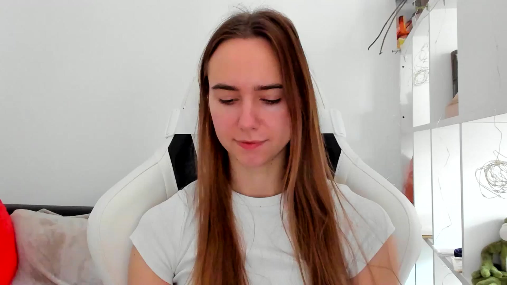 Gallery image thumbnail from OhAlisa's myfreecams stream on, 11/12/2025, 10:35 image 3 of 20