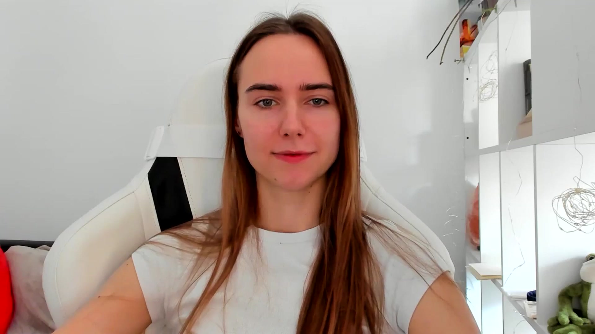 Gallery image thumbnail from OhAlisa's myfreecams stream on, 11/12/2025, 10:35 image 20 of 20