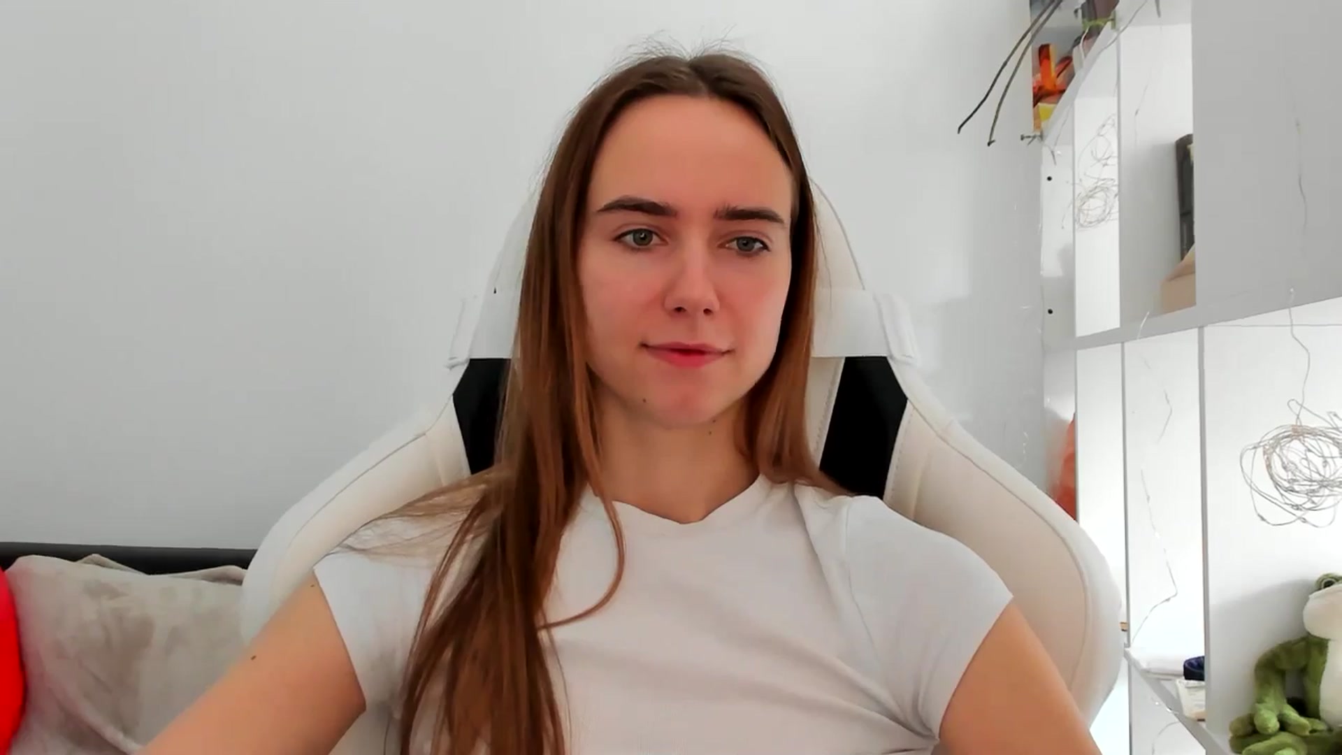 Gallery image thumbnail from OhAlisa's myfreecams stream on, 11/12/2025, 10:35 image 9 of 20