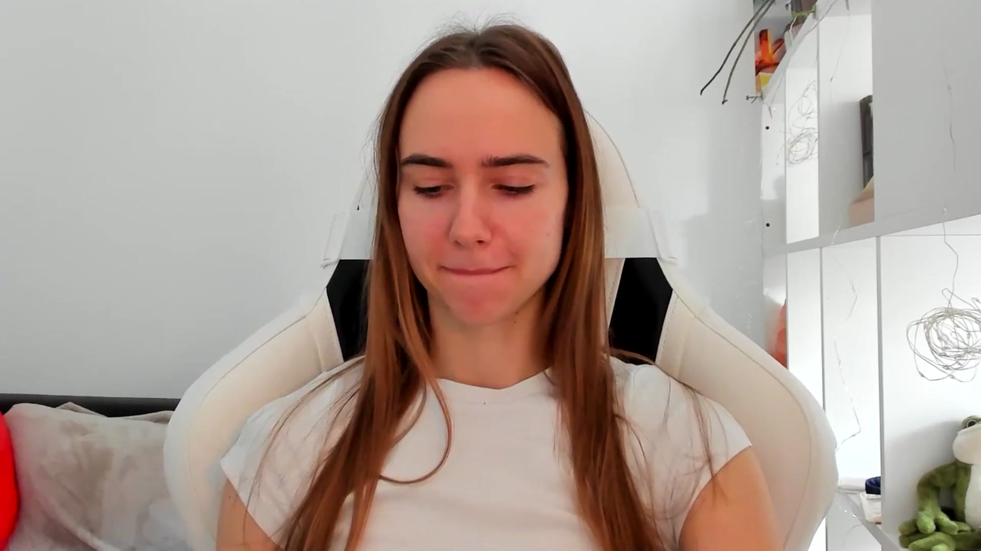 Gallery image thumbnail from OhAlisa's myfreecams stream on, 11/12/2025, 10:35 image 10 of 20