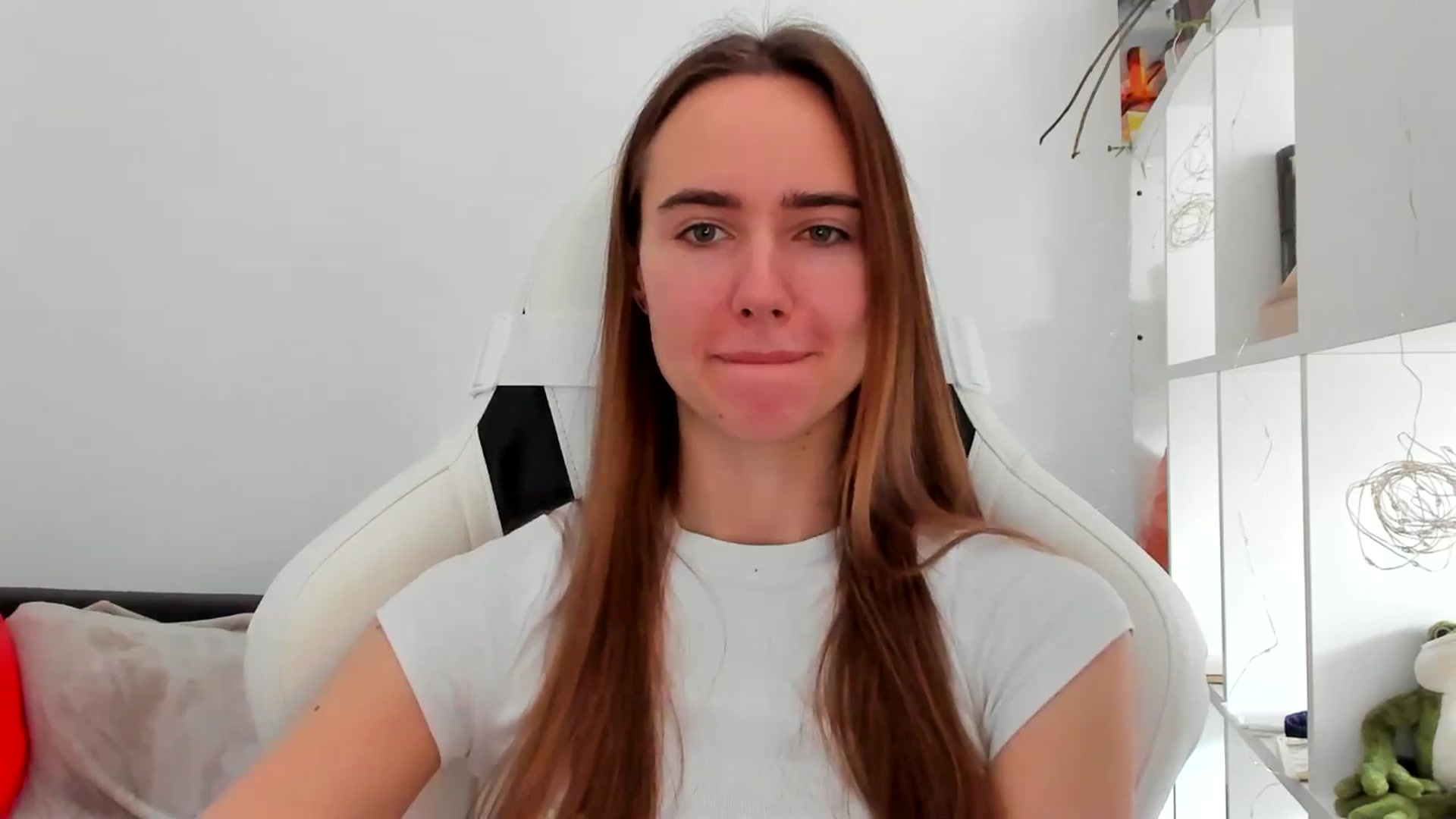 Gallery image thumbnail from OhAlisa's myfreecams stream on, 11/12/2025, 10:35 image 5 of 20