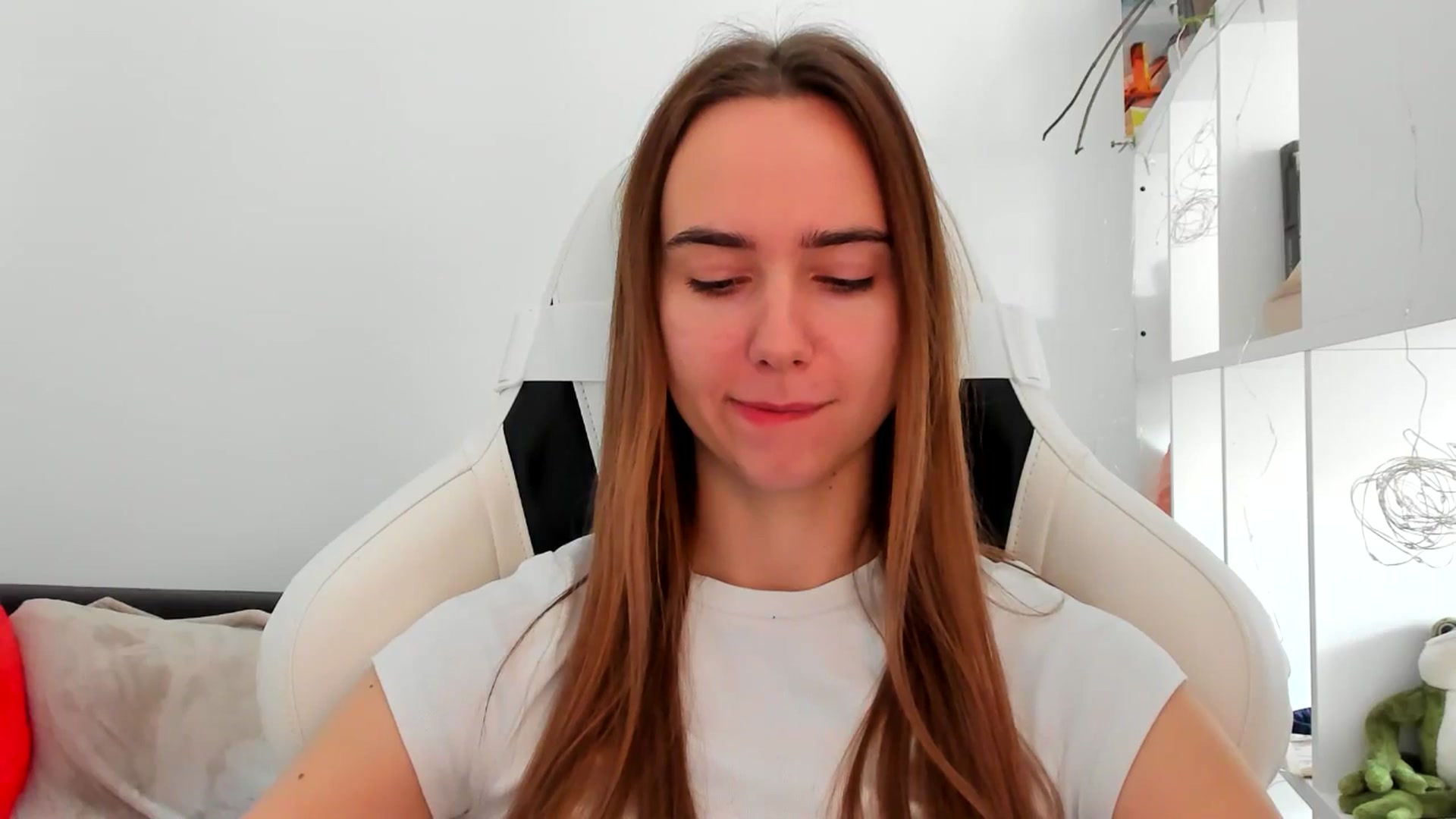 Gallery image thumbnail from OhAlisa's myfreecams stream on, 11/12/2025, 10:35 image 16 of 20