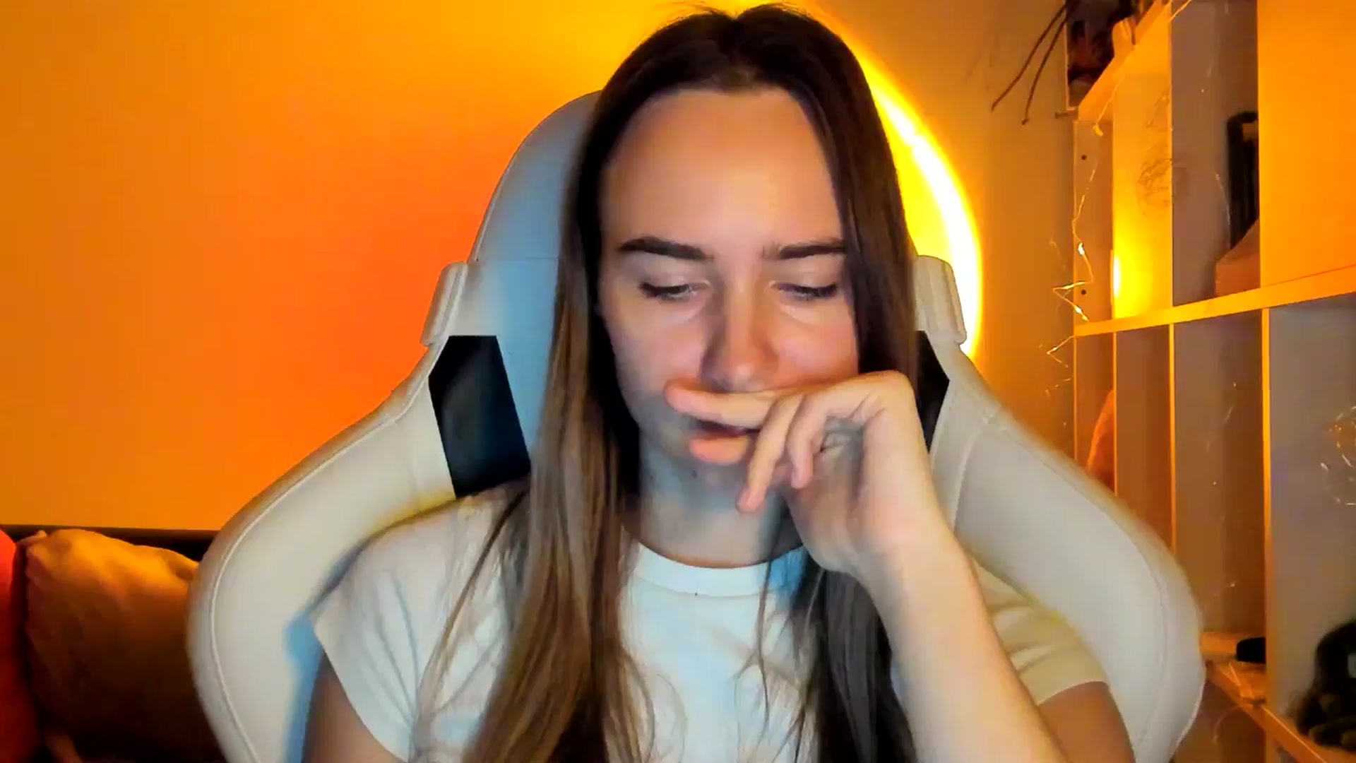 Gallery image thumbnail from OhAlisa's myfreecams stream on, 11/12/2025, 18:22 image 9 of 20